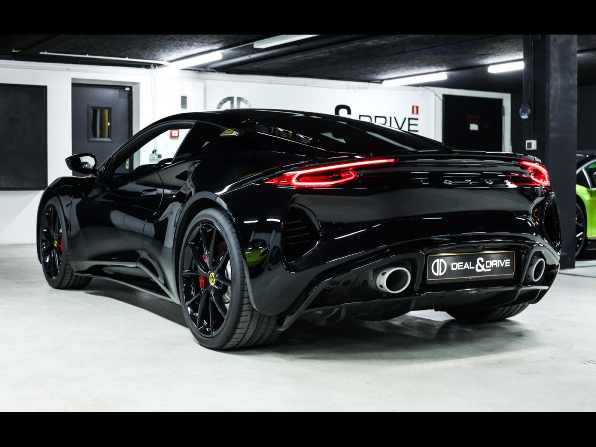 Lotus Emira I4 DCT FIRST EDITION (2024) - Photo 3