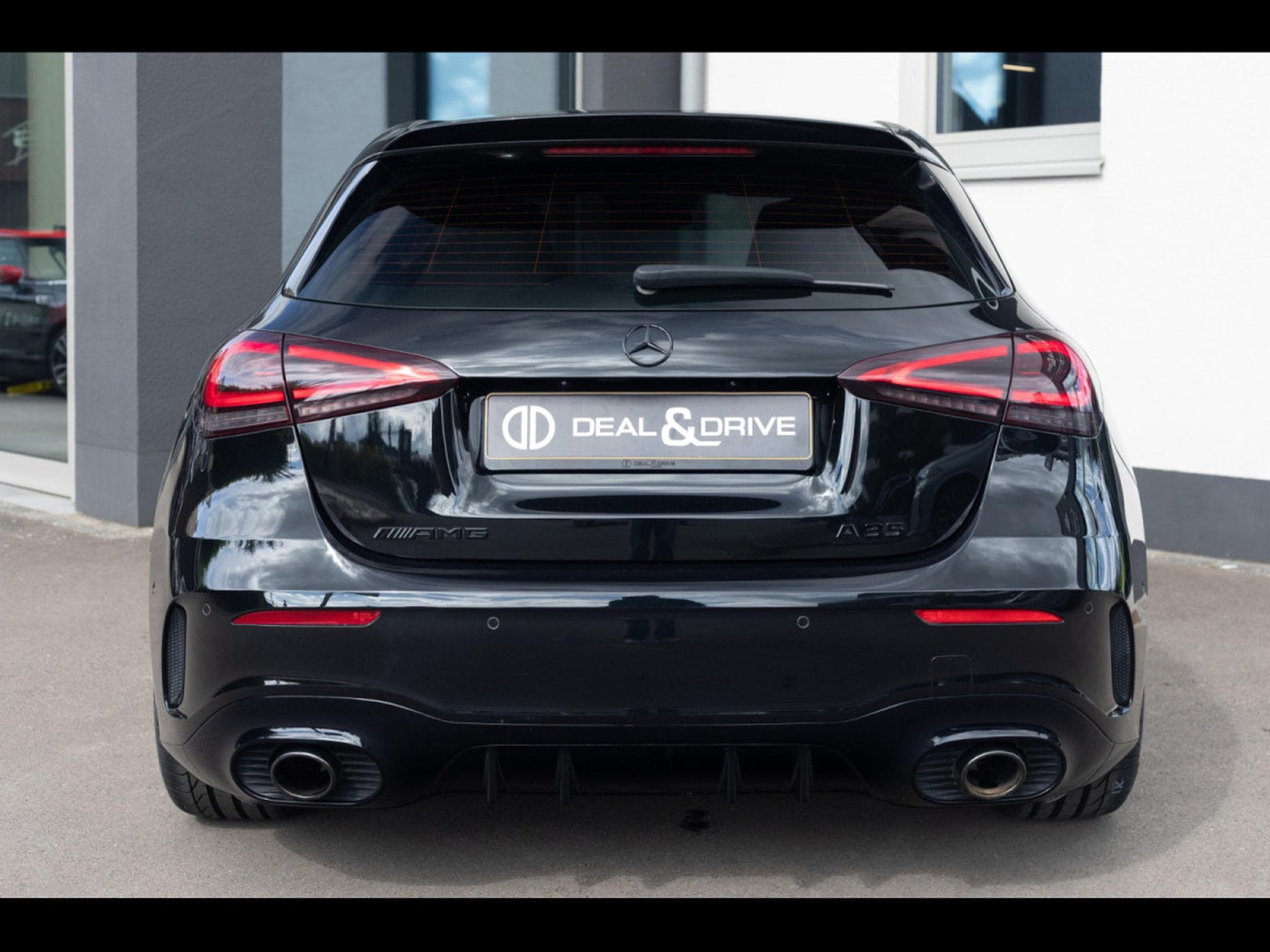 Mercedes A 35 AMG 4M+°KOSMOS BLACK (2021) - Photo 4