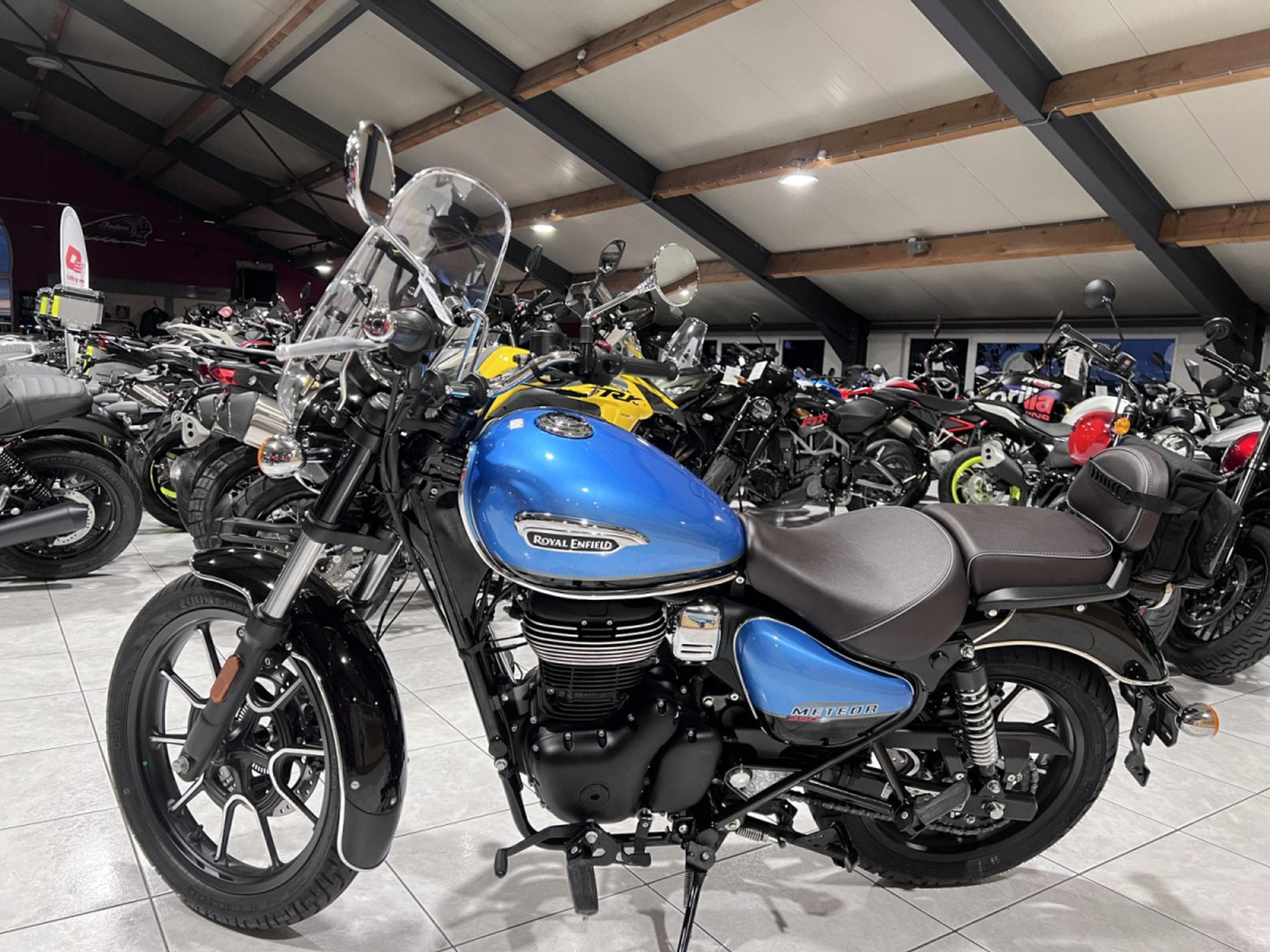 Royal Enfield Meteor Super Nova (2022) - Foto 4