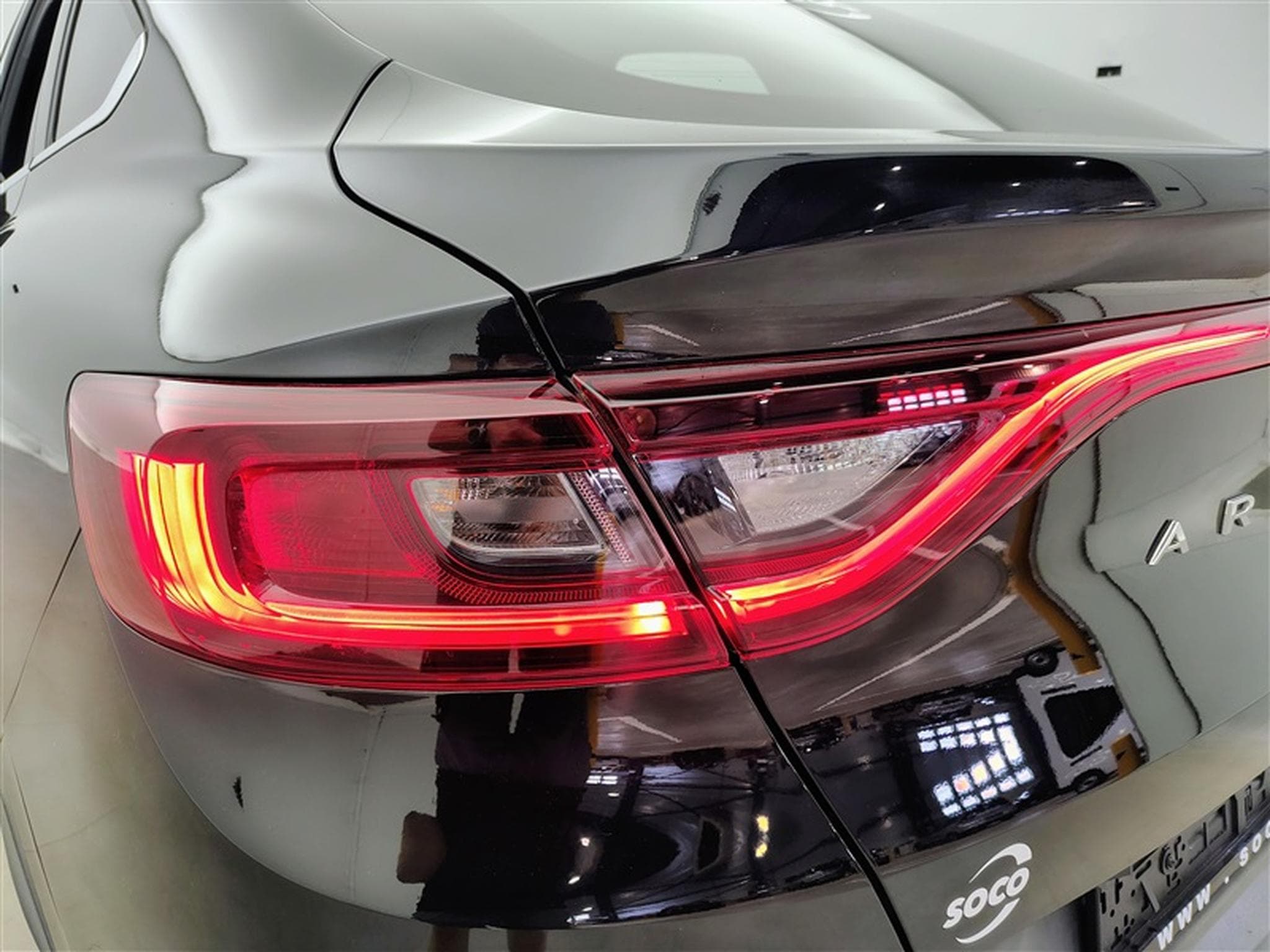Renault Arkana 1.3 TCe 140cv EDC Zen CARPLAY / FULL LED / CAMERA / JA 17" (2022) - Photo 16