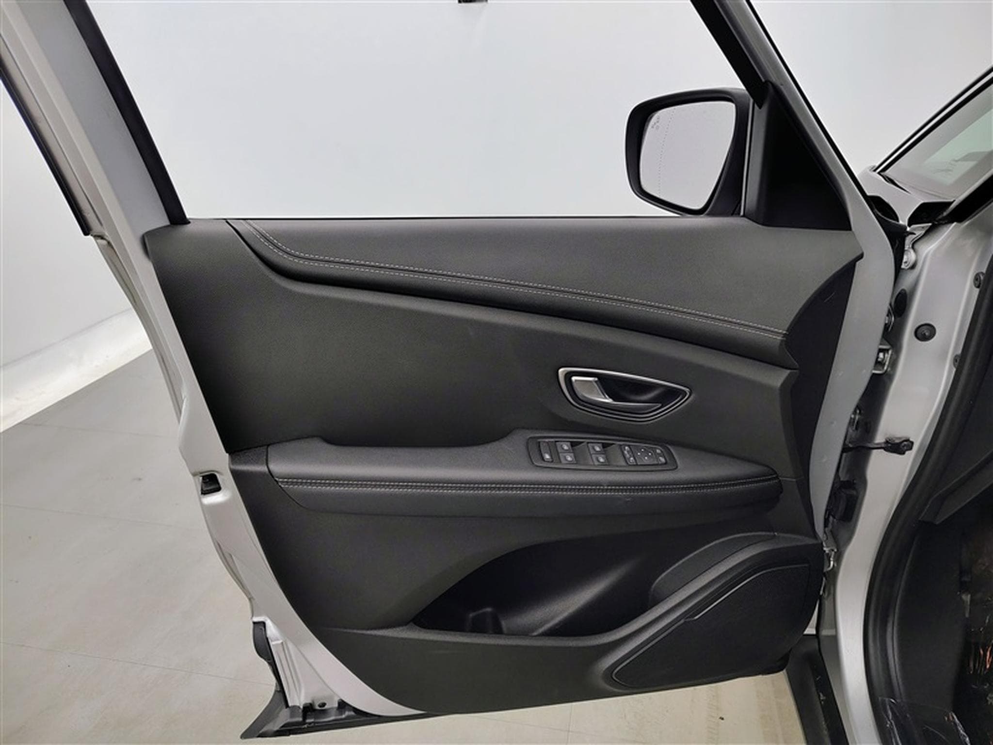 Renault Scenic Grand Sc?nic 1.7 Blue dCi Bose Edition (EU6.2) (2019) - Photo 17