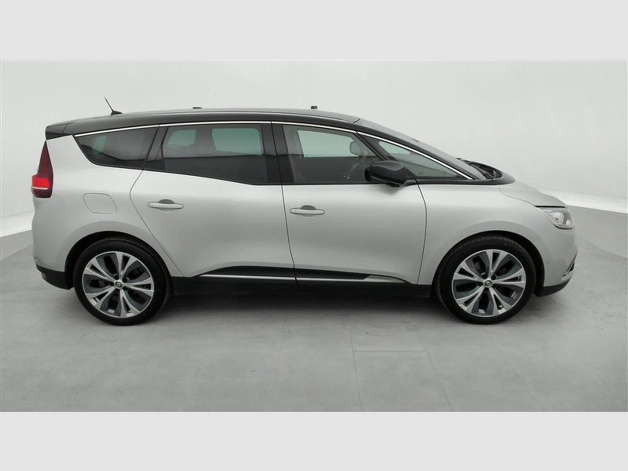 Renault Scenic Grand Sc?nic 1.7 Blue dCi Bose Edition (EU6.2) (2019) - Photo 23