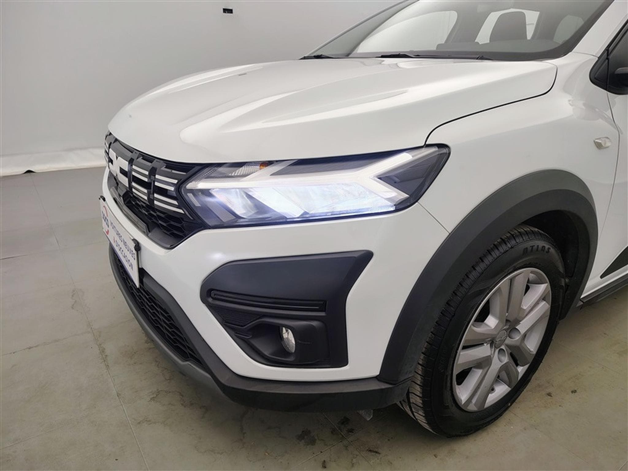 Dacia Jogger 1.0 TCe Expression 7pl. (2023) - Photo 15