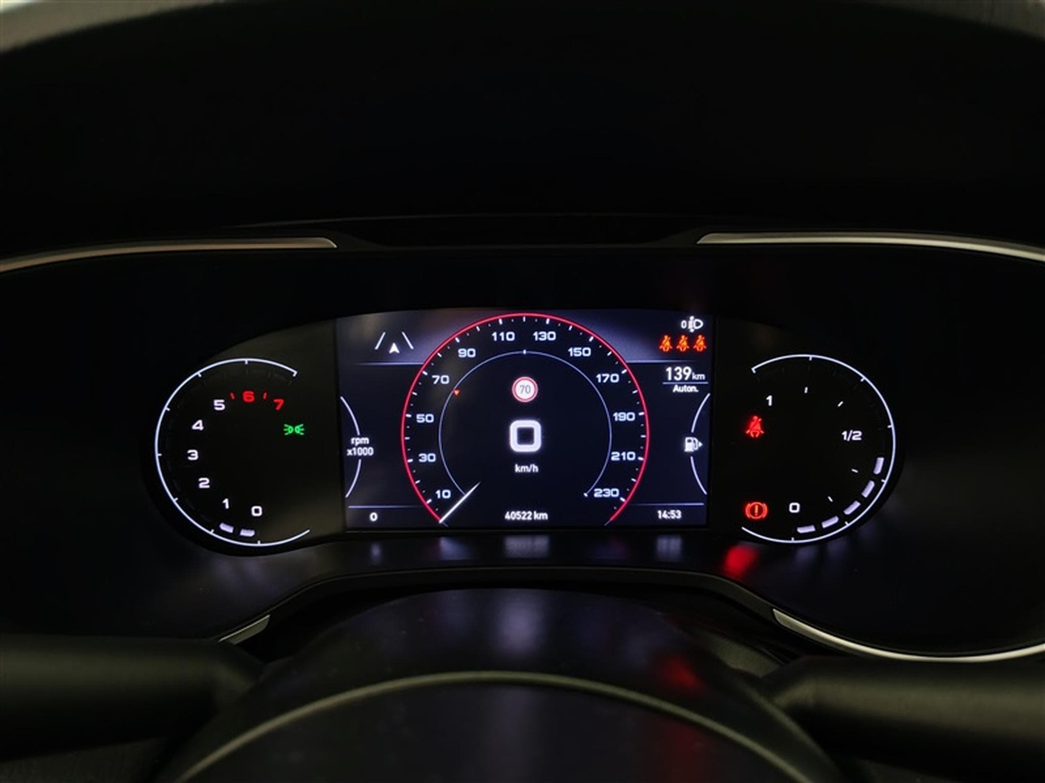 Fiat Tipo Hatchback 1.0 T FireFly Cross NAVI / FULL LED / CAMERA (2023) - Photo 10