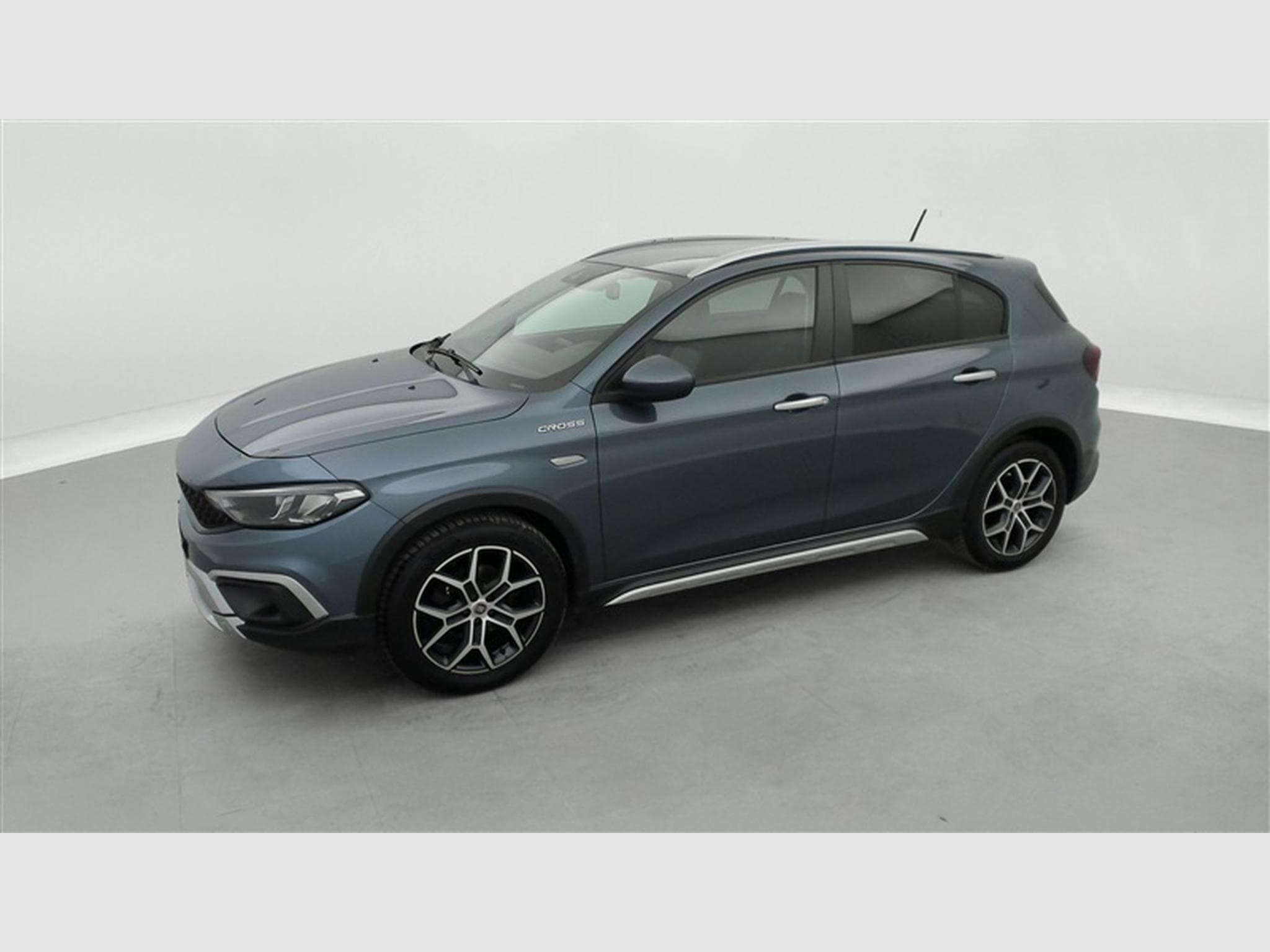 Fiat Tipo Hatchback 1.0 T FireFly Cross NAVI / FULL LED / CAMERA (2023) - Photo 21