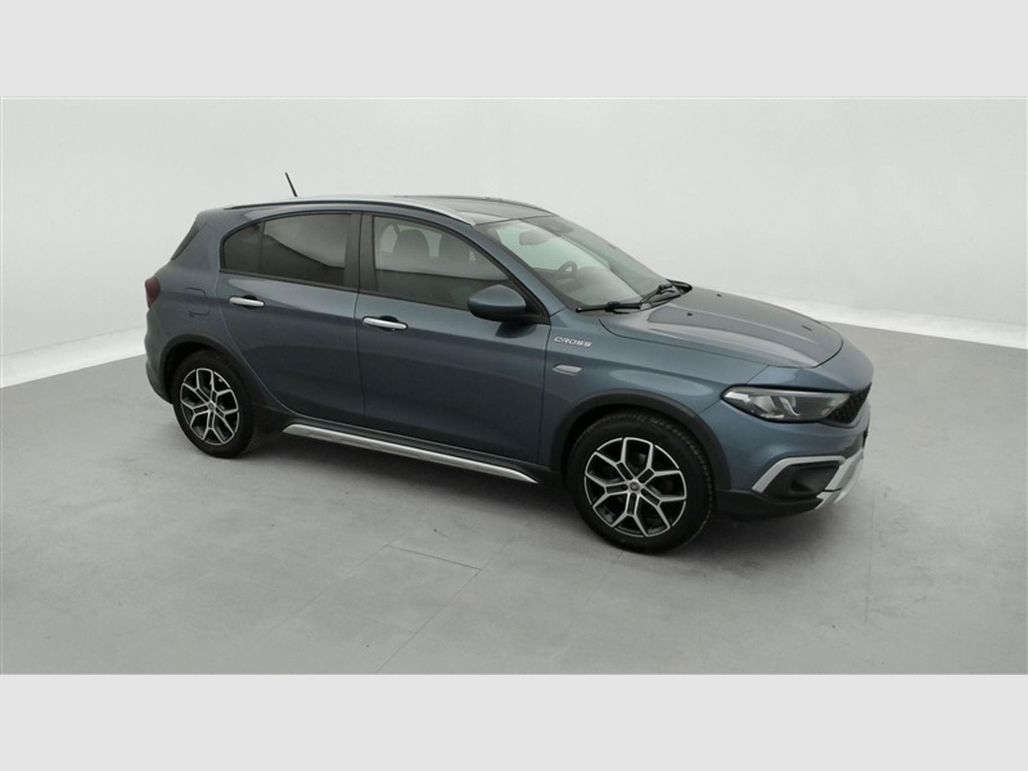 Fiat Tipo Hatchback 1.0 T FireFly Cross NAVI / FULL LED / CAMERA (2023) - Photo 23