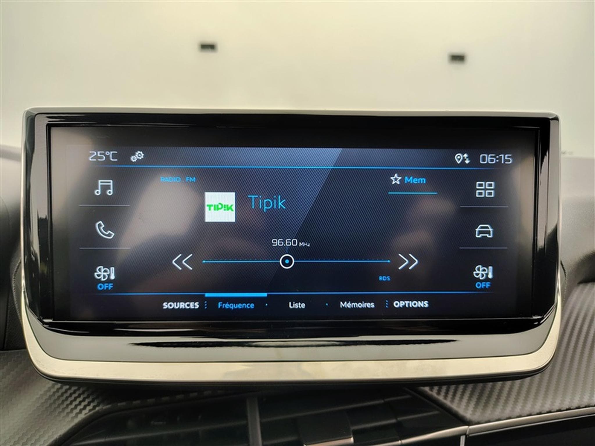 Peugeot 208 1.2i PureTech 100cv Style CARPLAY / PDC (2026) - Photo 11