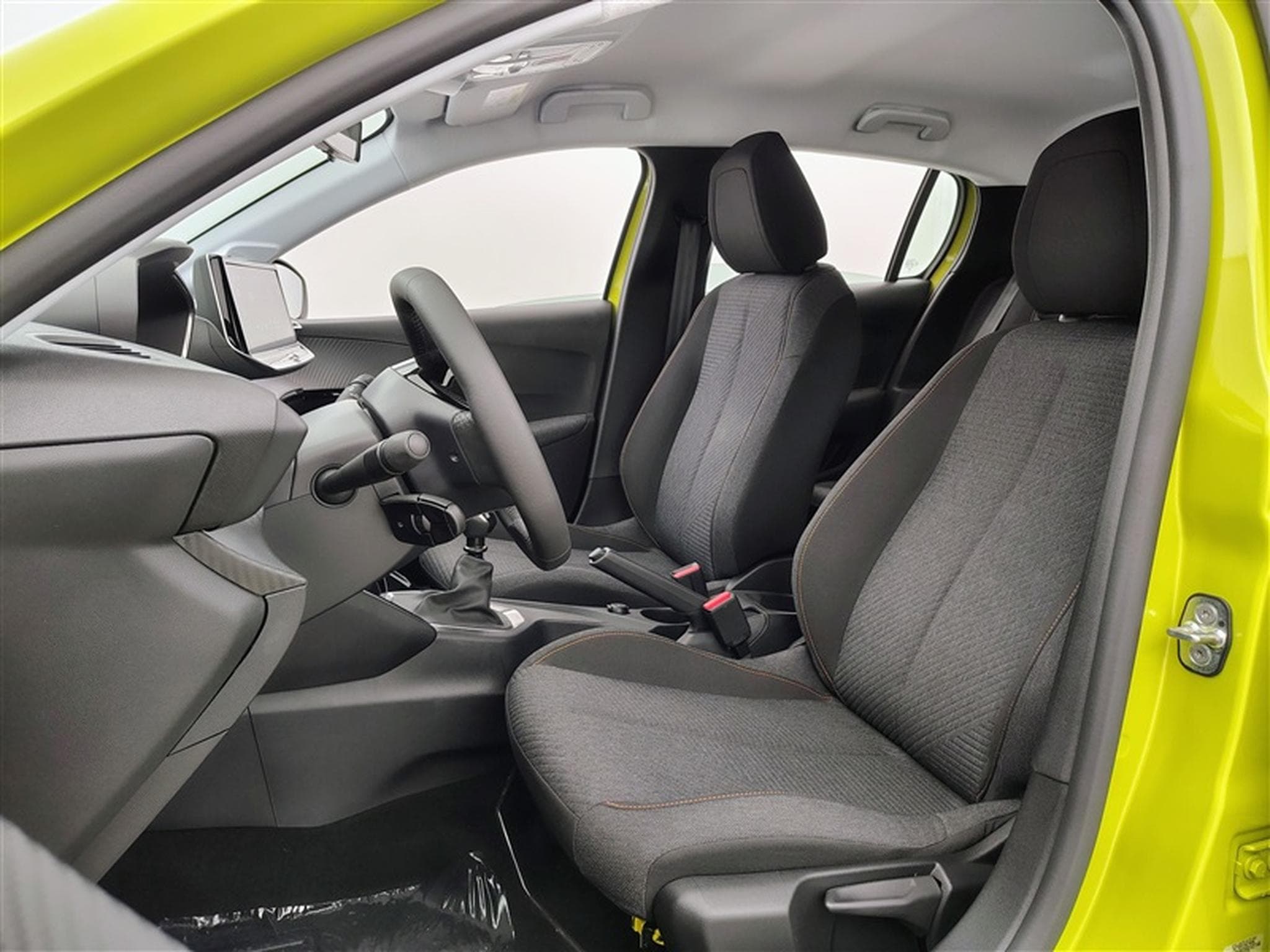 Peugeot 208 1.2i PureTech 100cv Style CARPLAY / PDC (2026) - Photo 7