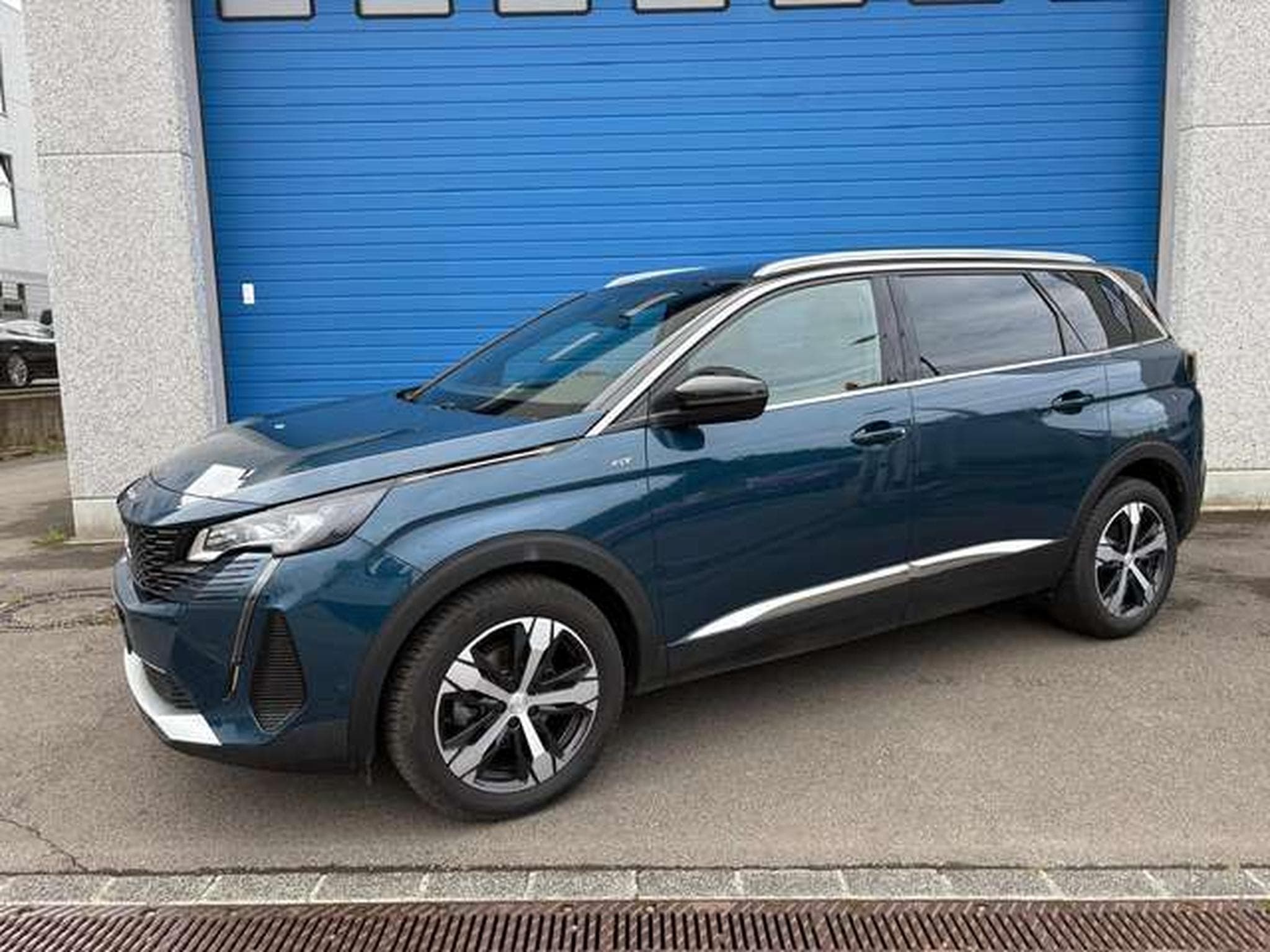 Peugeot 5008 5008 PureTech 130 EAT8 Stop (2023) - Foto 2