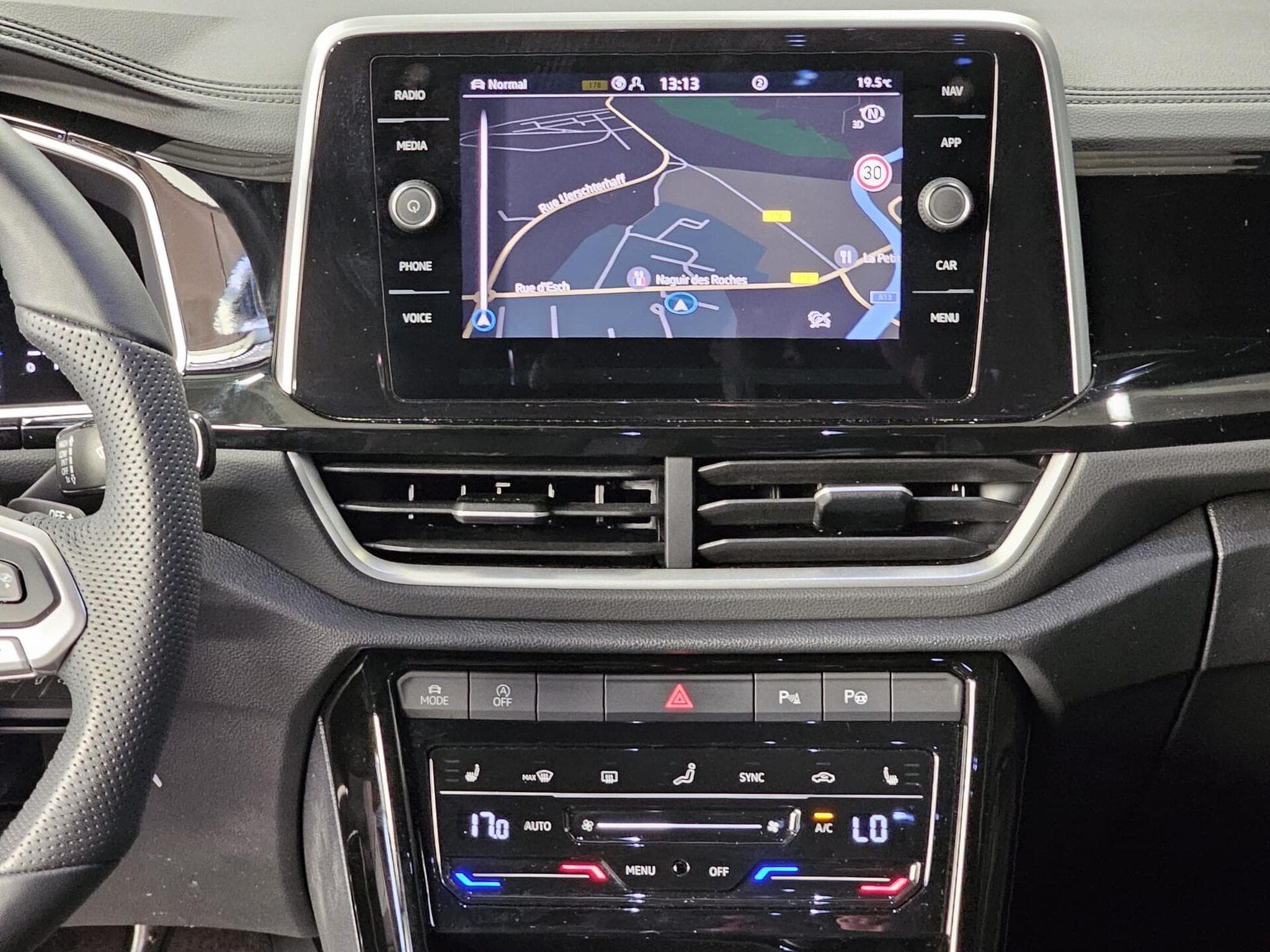 VW T-Roc 150cv R-Line Edition DSG7 (2025) - Photo 10