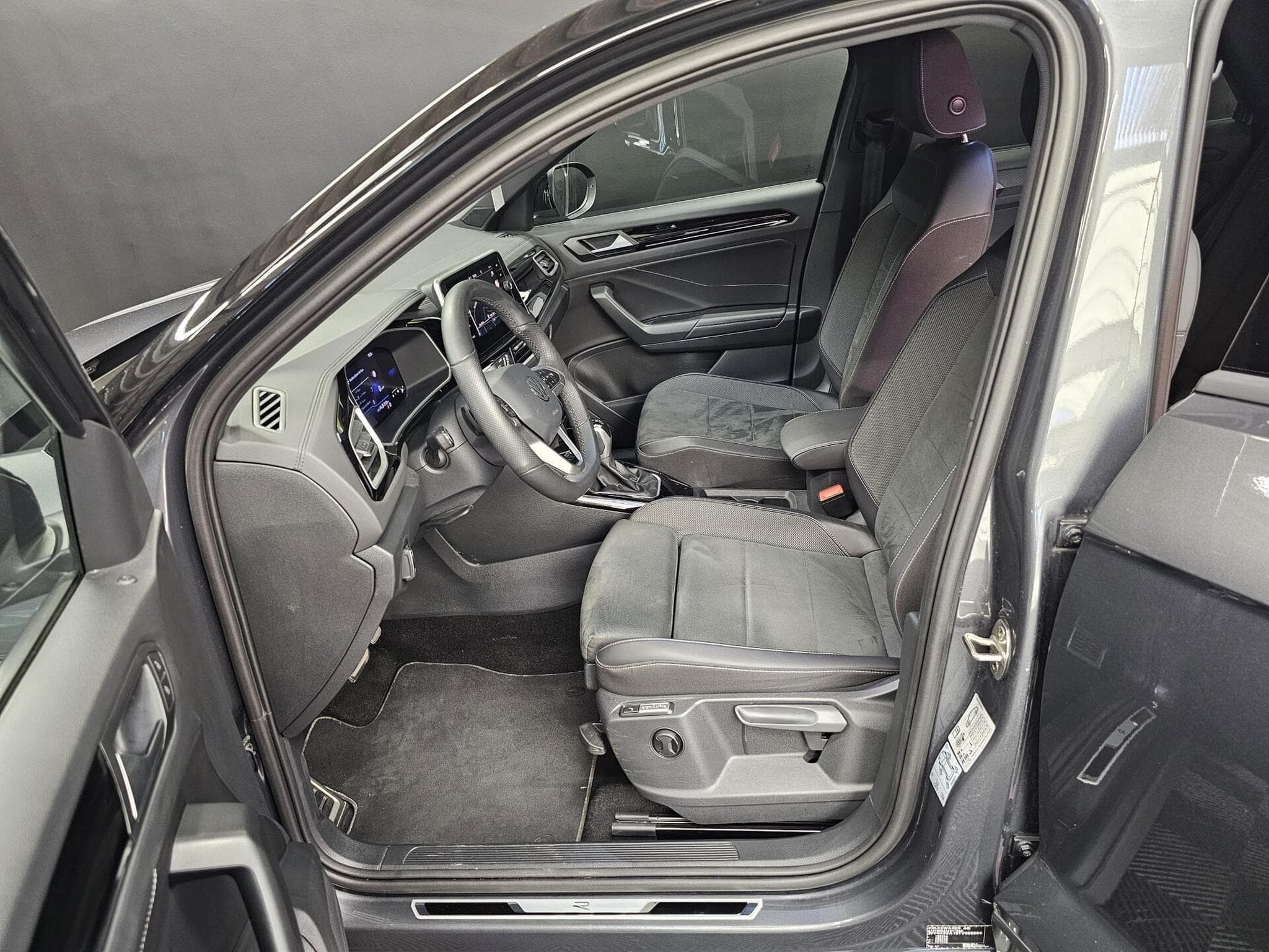 VW T-Roc 150cv R-Line Edition DSG7 (2025) - Photo 14