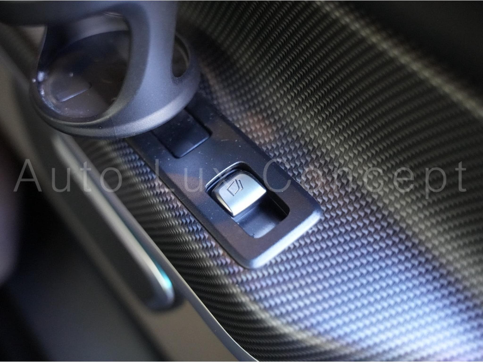 Mercedes V 300 d 4MATIC XL AVANTGARDE AMG Line 9G-TRONIC (2022) - Photo 21