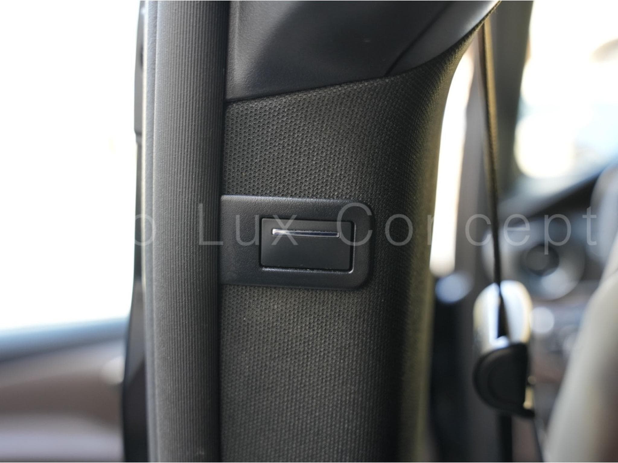 Mercedes V 300 d 4MATIC XL AVANTGARDE AMG Line 9G-TRONIC (2022) - Photo 30
