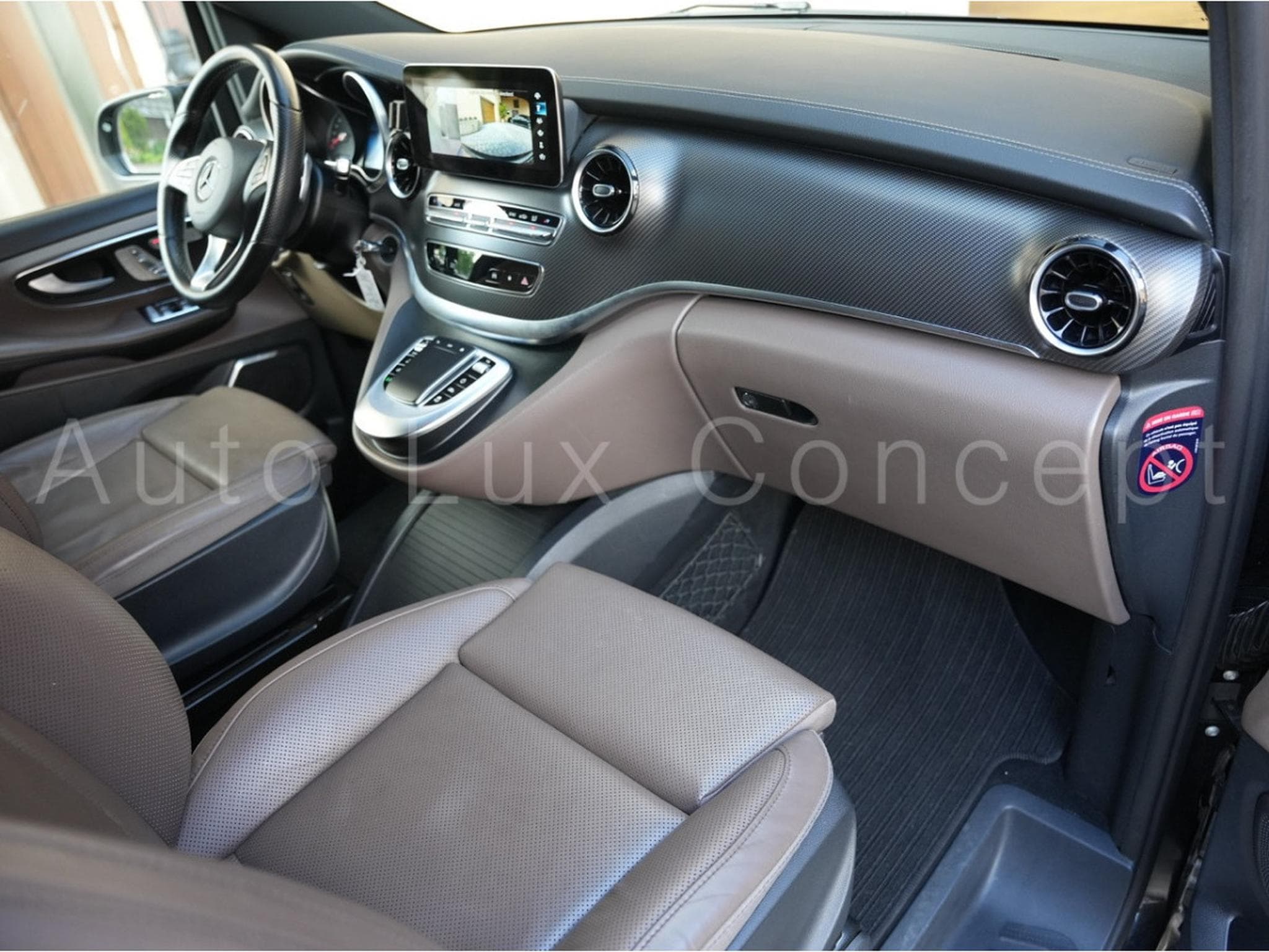 Mercedes V 300 d 4MATIC XL AVANTGARDE AMG Line 9G-TRONIC (2022) - Photo 6