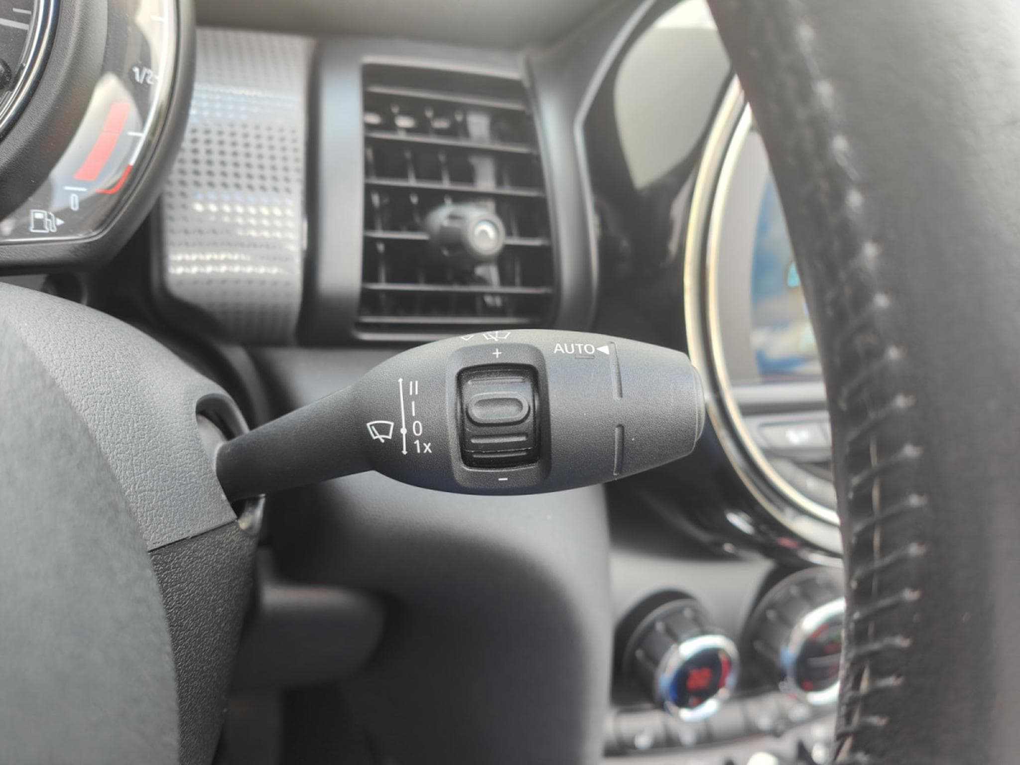 Mini Cooper Cabriolet 1.5i BLUETOOTH GPS SIEGES CHAUFF RADAR ARR (2018) - Photo 21