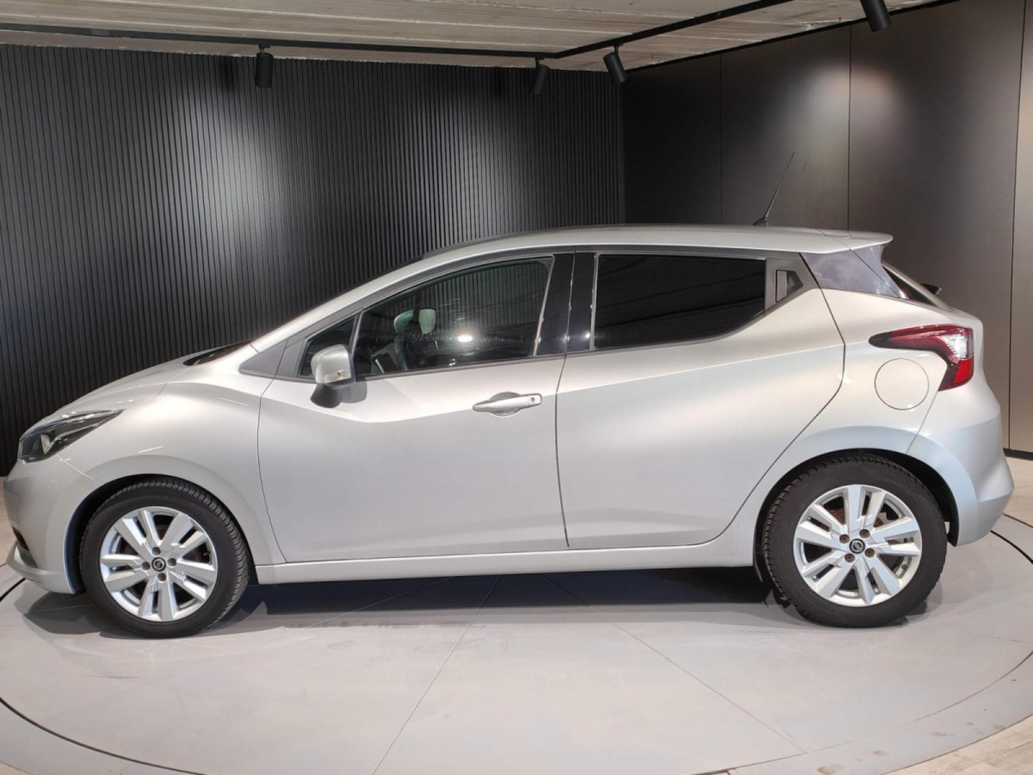 Nissan Micra 1.0 IG-T ACENTA CLIM BLUETOOTH CARPLAY (2020) - Foto 5