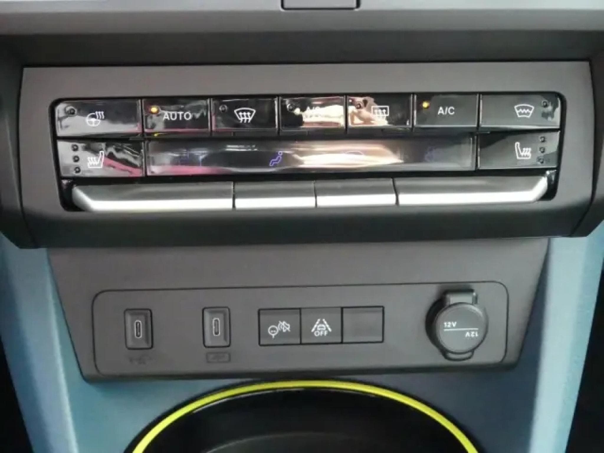 Fiat Grande Panda HYBRID LA PRIMA 1.2 (2026) - Foto 21