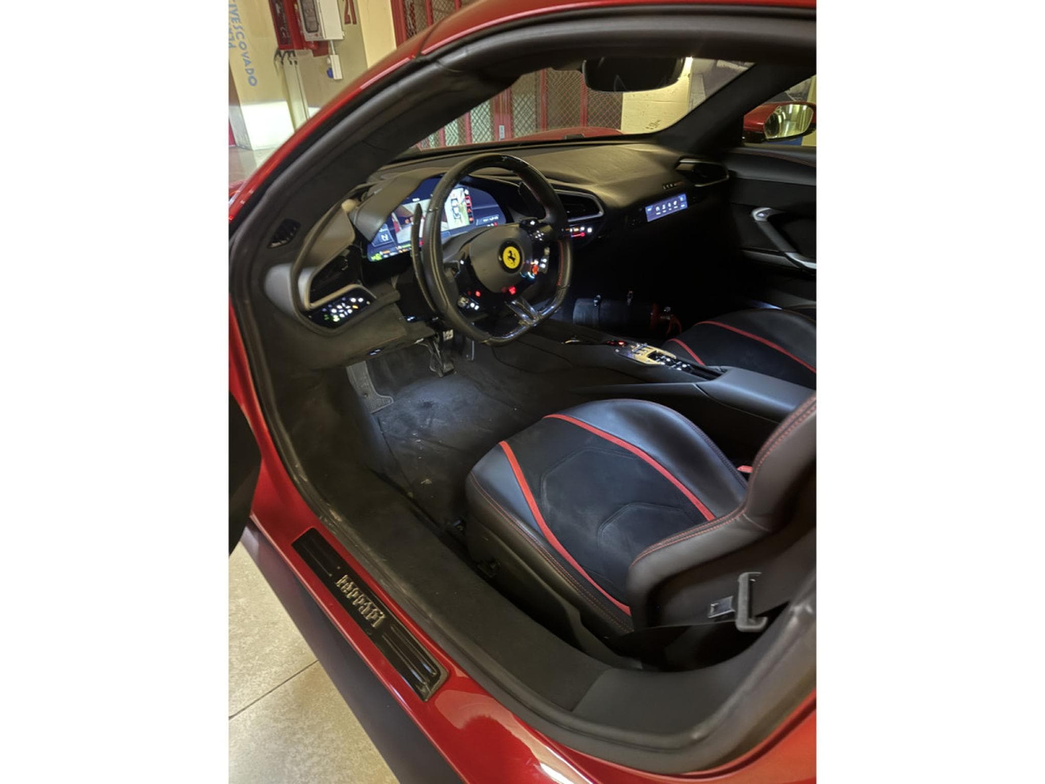 Ferrari 296 GTS GTS / ROSSO MAGMA / ADAS (2025) - Photo 5
