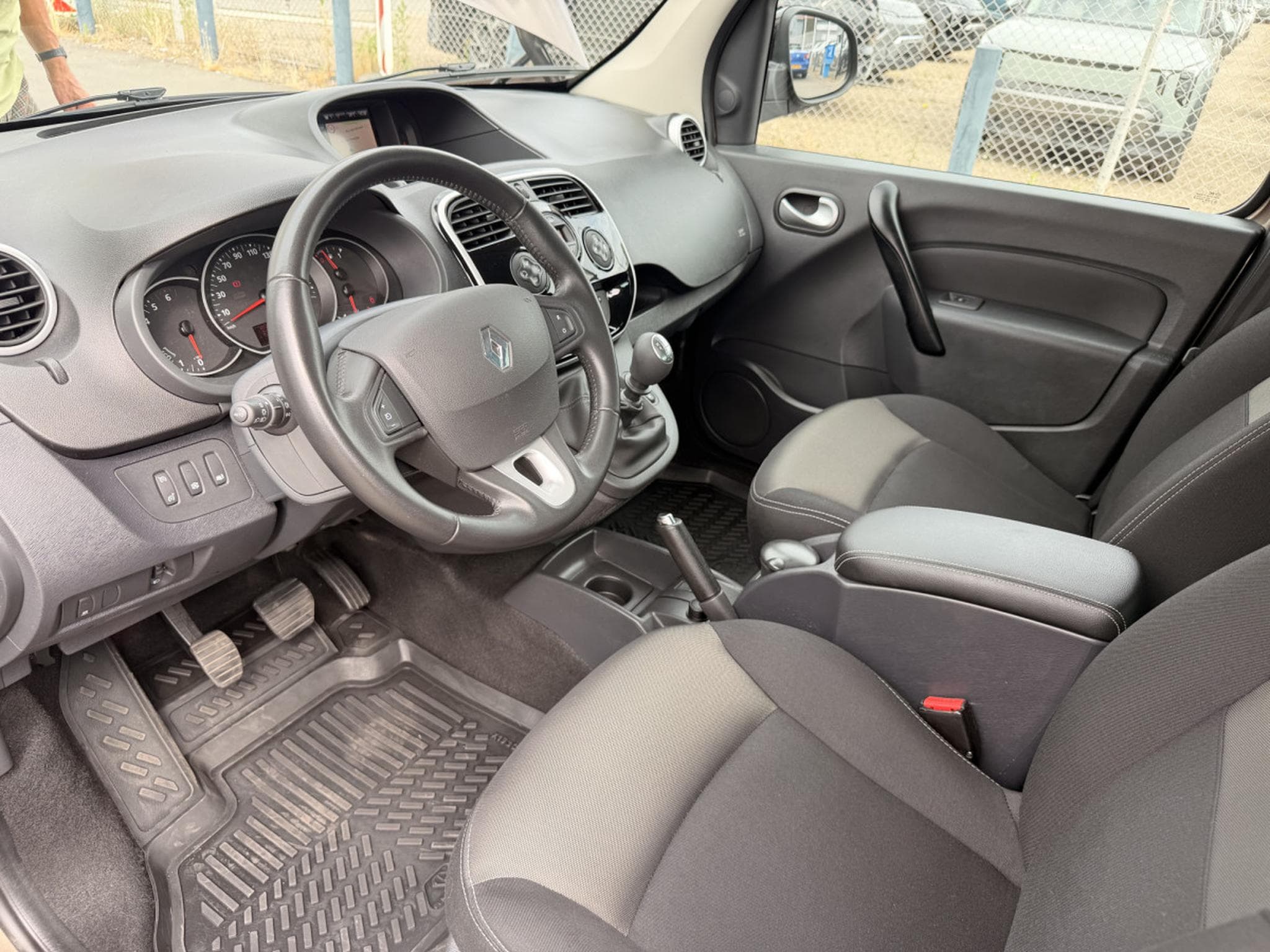 Renault Kangoo 1.5 dCi 115 LIMITED R-Link (2019) - Foto 19