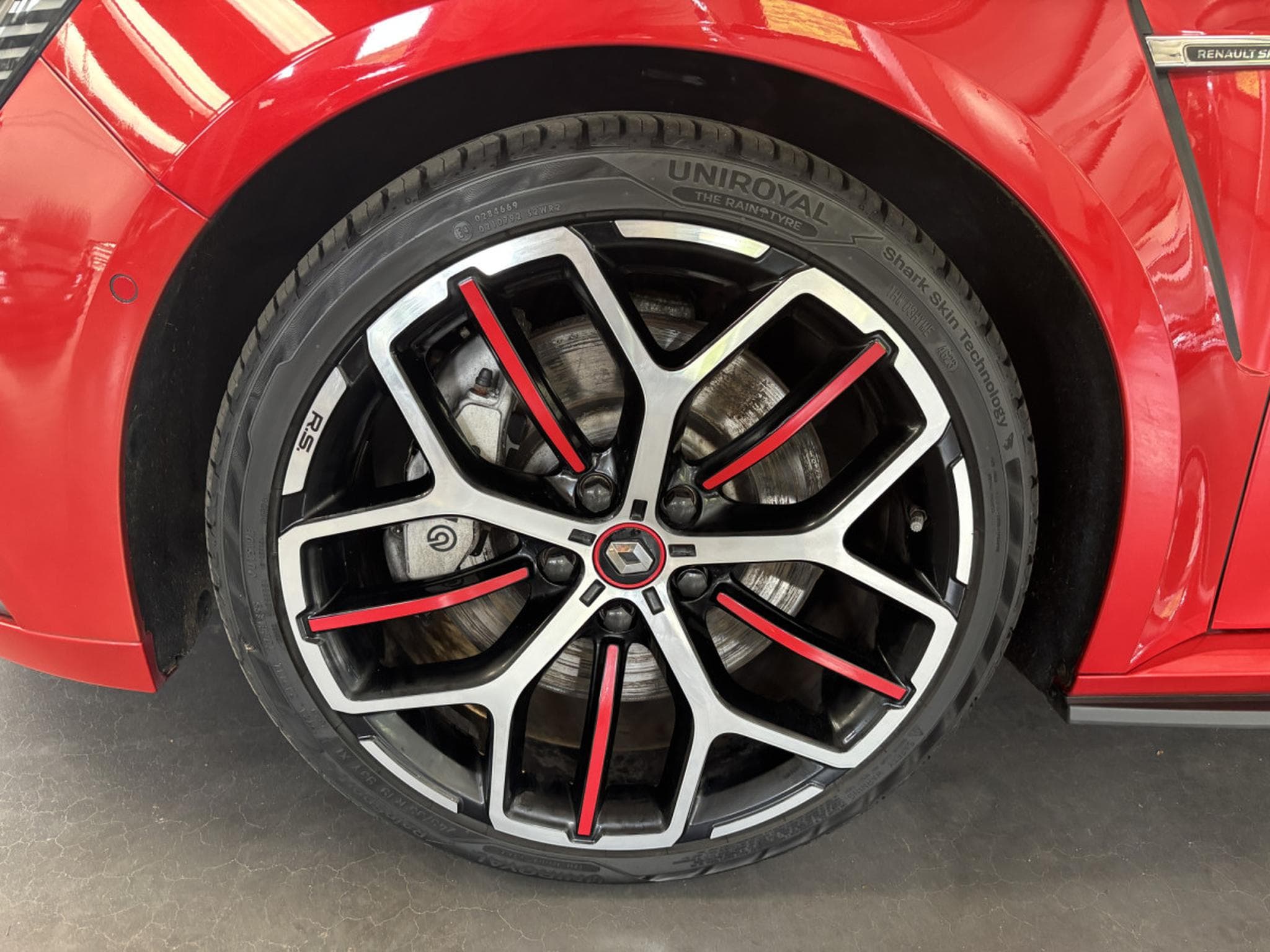 Renault Megane 1.8 TCe RS 300 (2021) - Photo 8