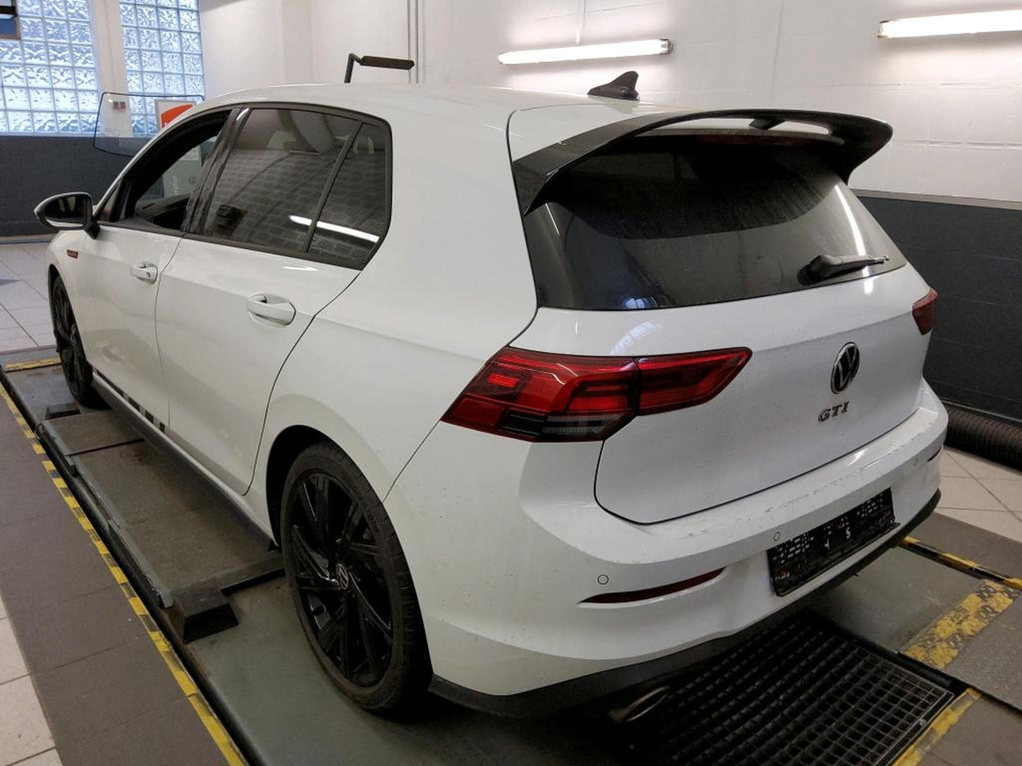VW Golf GTI Clubsport 2.0 TSI 300CV DSG7 *CAM* ACC * CARPLAY * (2024) - Foto 4