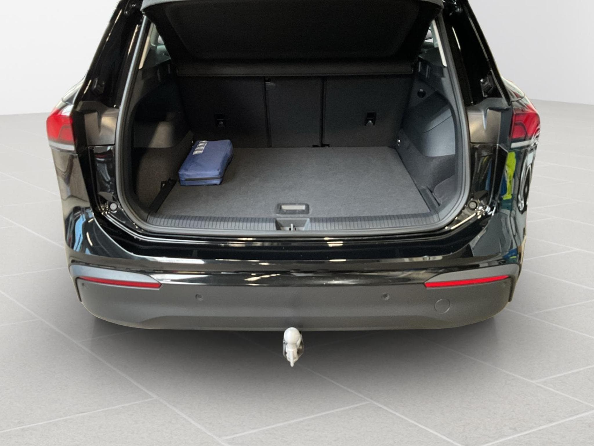 VW Tiguan Life+DSG+AHK+P.Info.+RearView (2025) - Photo 16