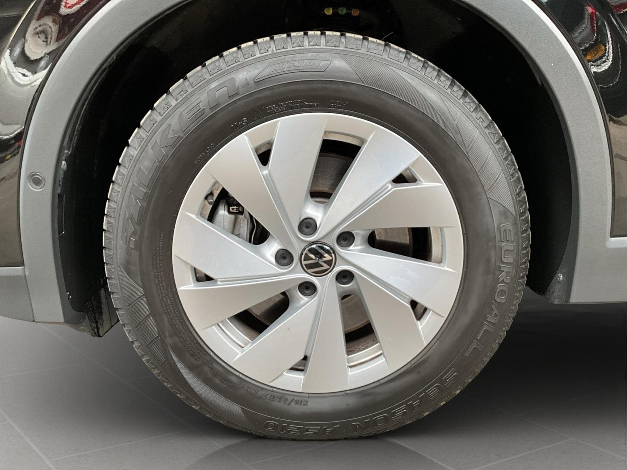 VW Tiguan Life+DSG+AHK+P.Info.+RearView (2025) - Photo 8