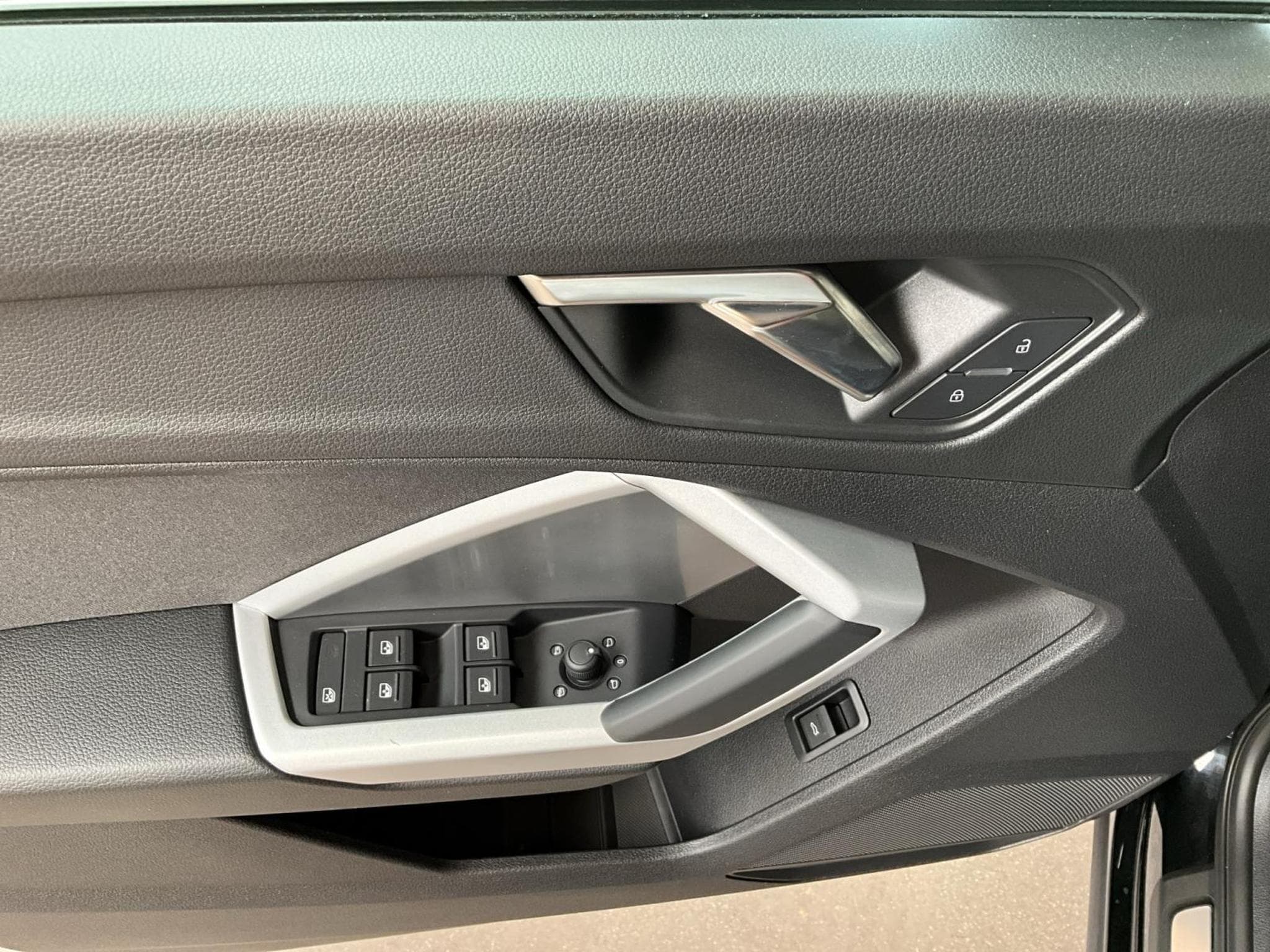 Audi Q3 SB+S-Line+40TFSI+Quattro+S-Tronic+P.Business (2022) - Photo 14