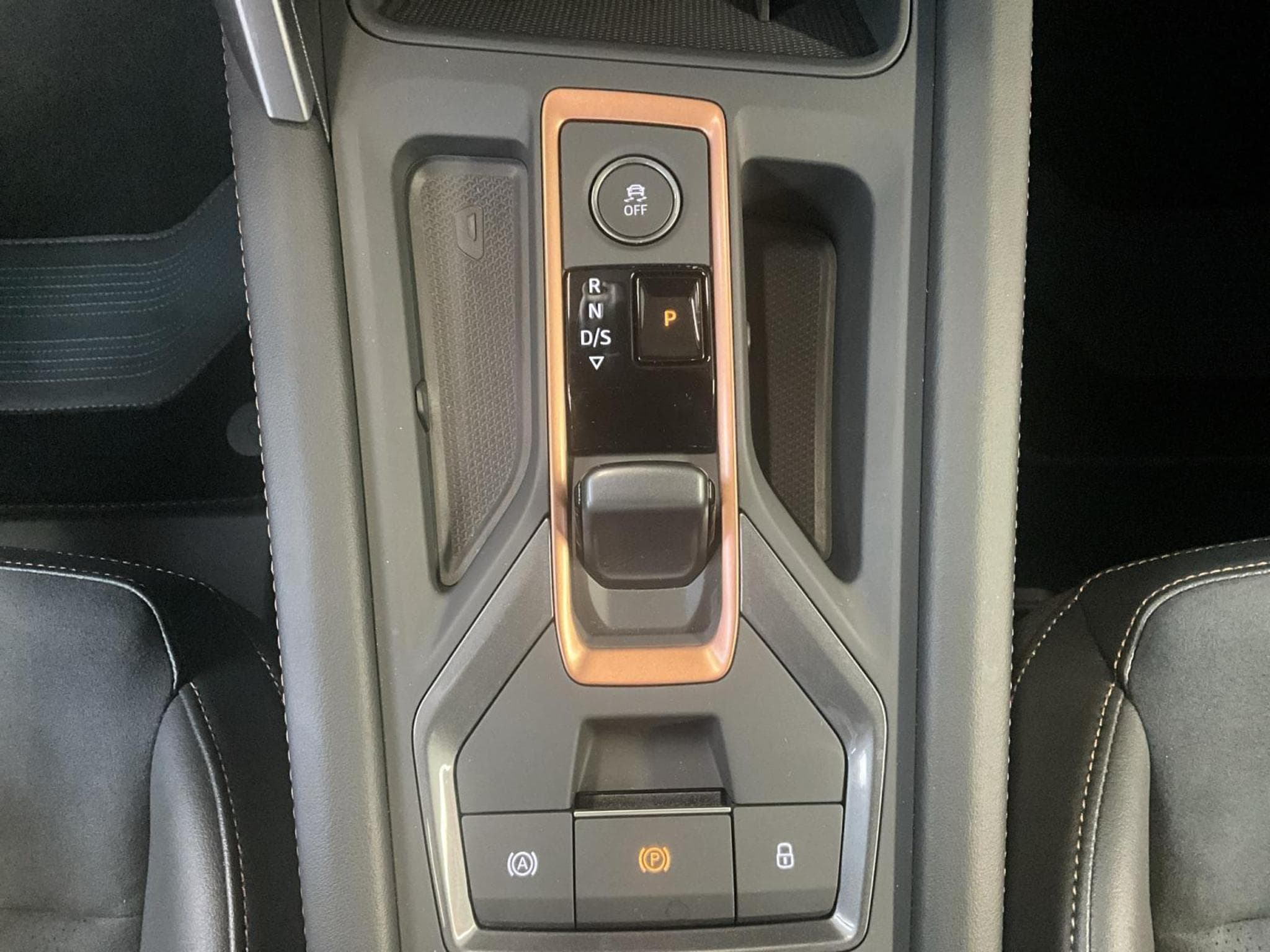 Cupra Leon ST+VZ+PHEV+DSG+Sound-immersive+Skyline+LM19 (2025) - Photo 12