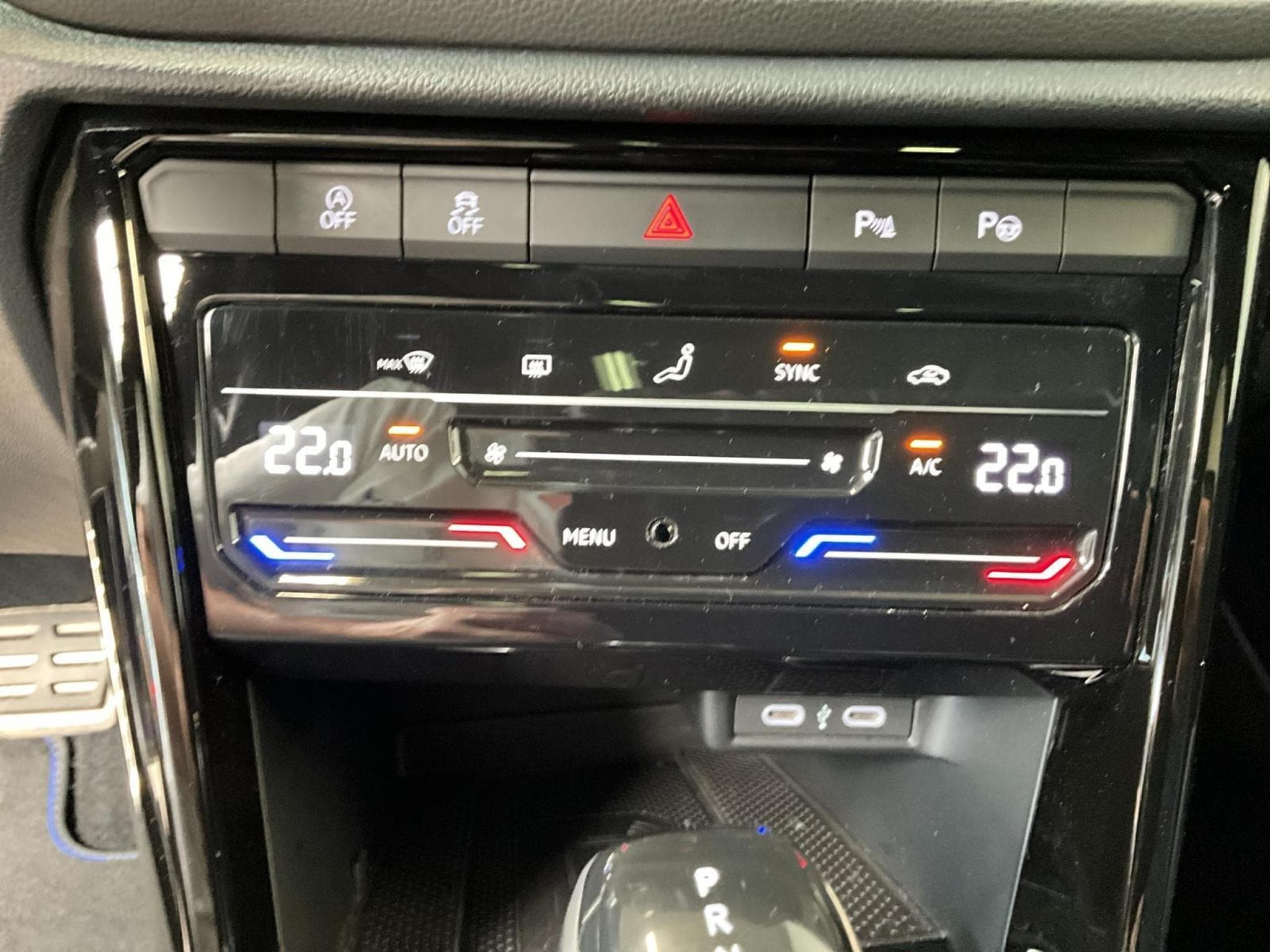 VW T-Roc R+DSG+4Motion+LM19+Matrix+Navi+BlackStyle (2024) - Photo 20