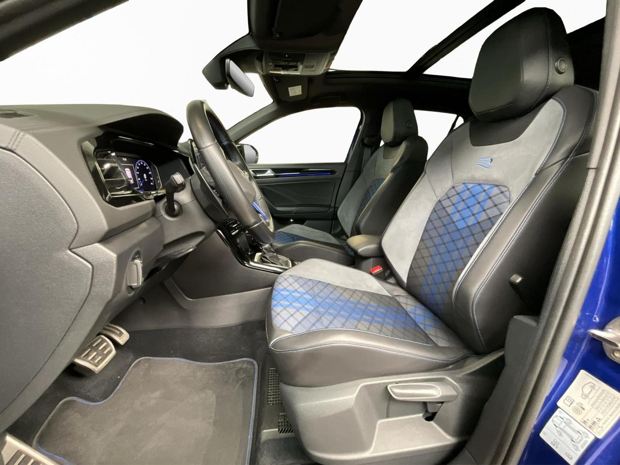 VW T-Roc R+DSG+4Motion+LM19+Matrix+Navi+BlackStyle (2024) - Photo 9