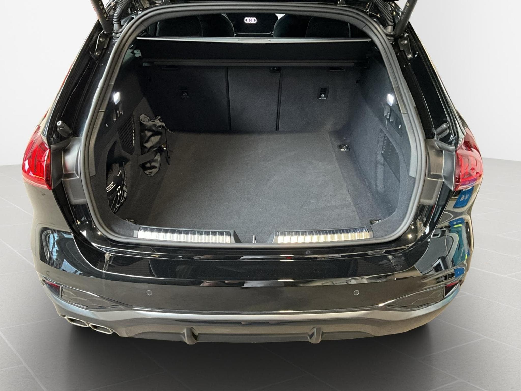 Audi A5 Avant+S-Line+TDI+S-Tronic+LED+P.Business (2025) - Photo 16