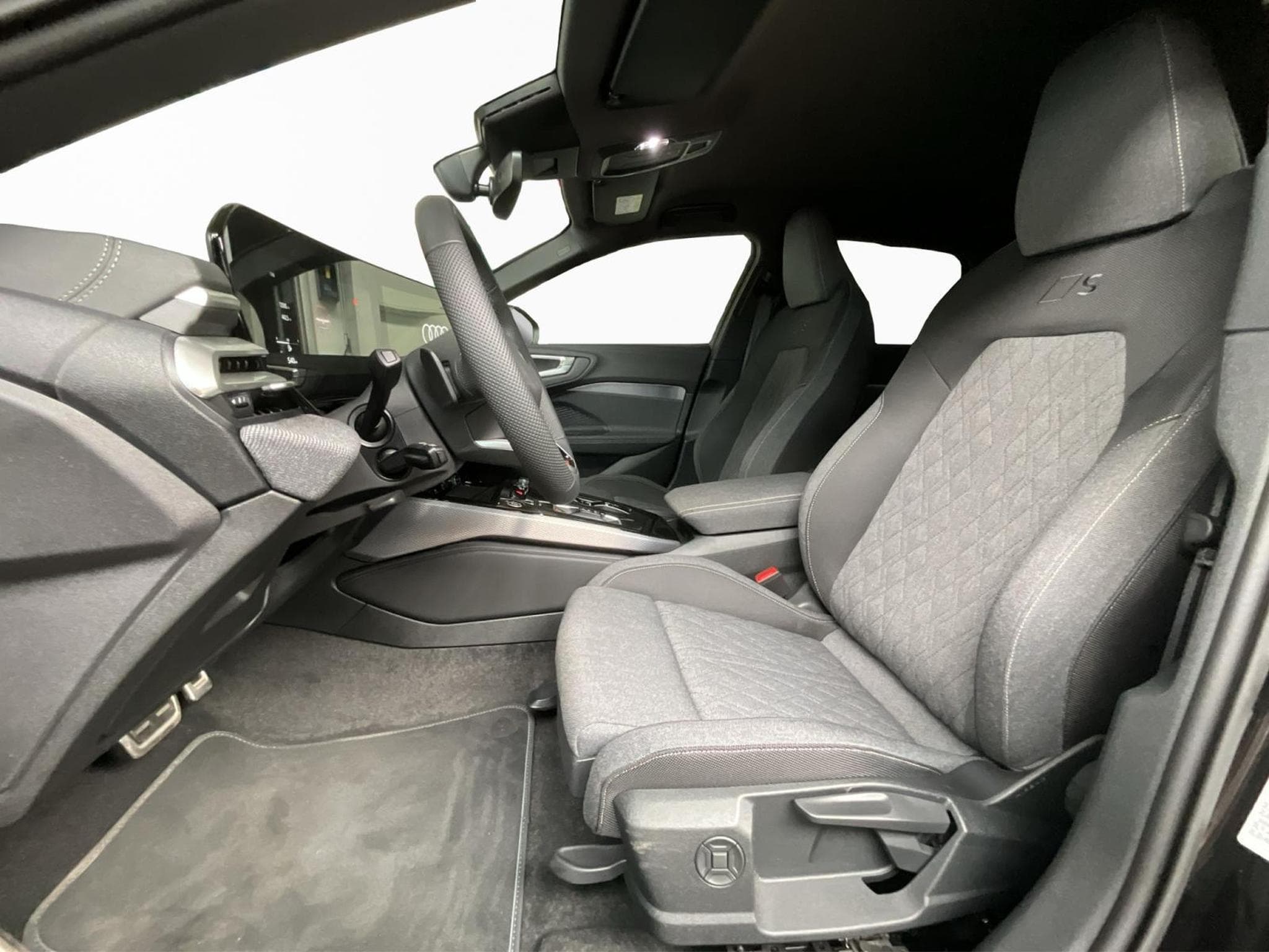 Audi A5 Avant+S-Line+TDI+S-Tronic+LED+P.Business (2025) - Photo 9