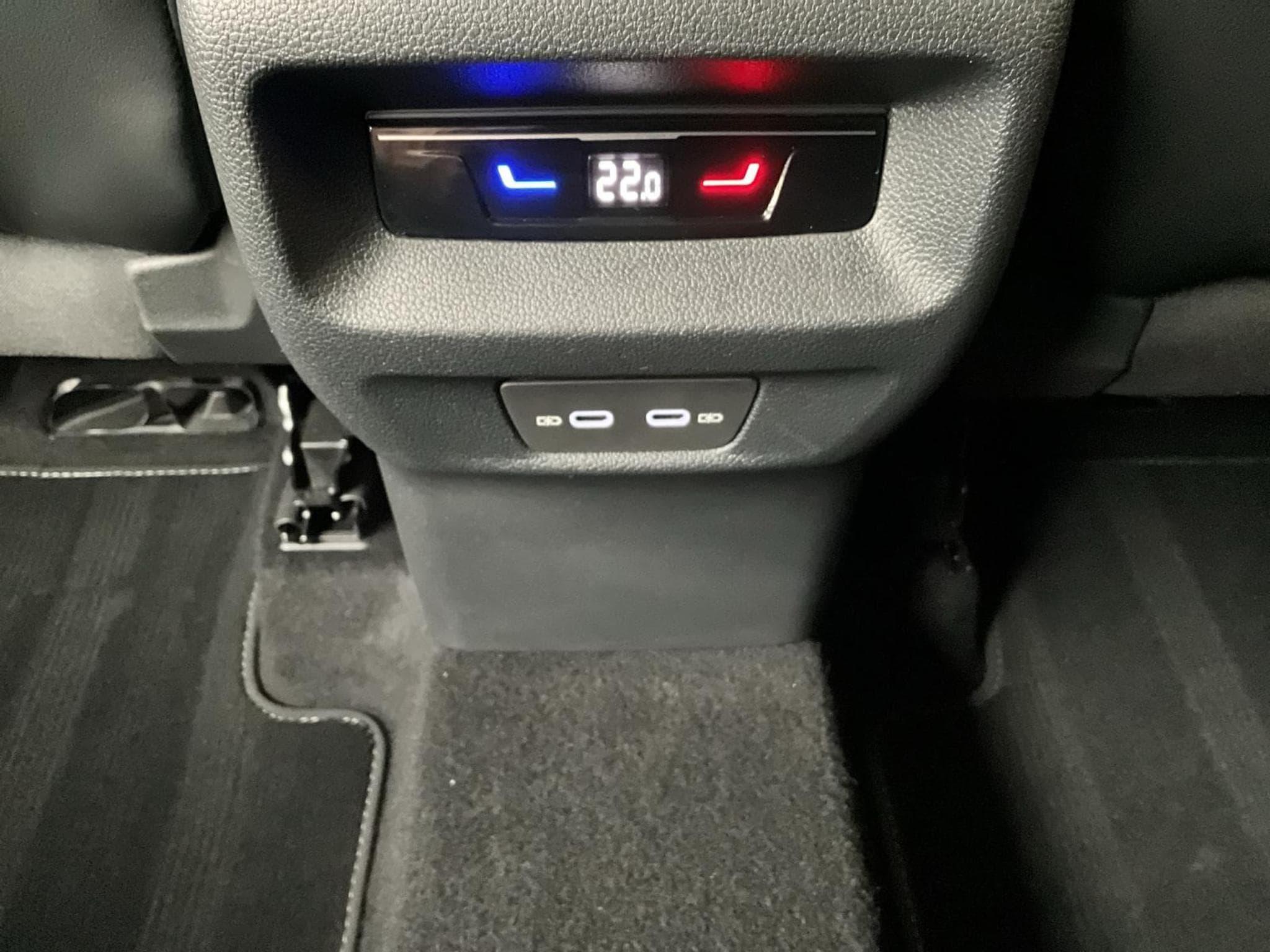 VW Tayron R-Line+DSG+4M+Black-Style+Pano+IQ-Drive+P.Info.+AHK (2025) - Photo 23
