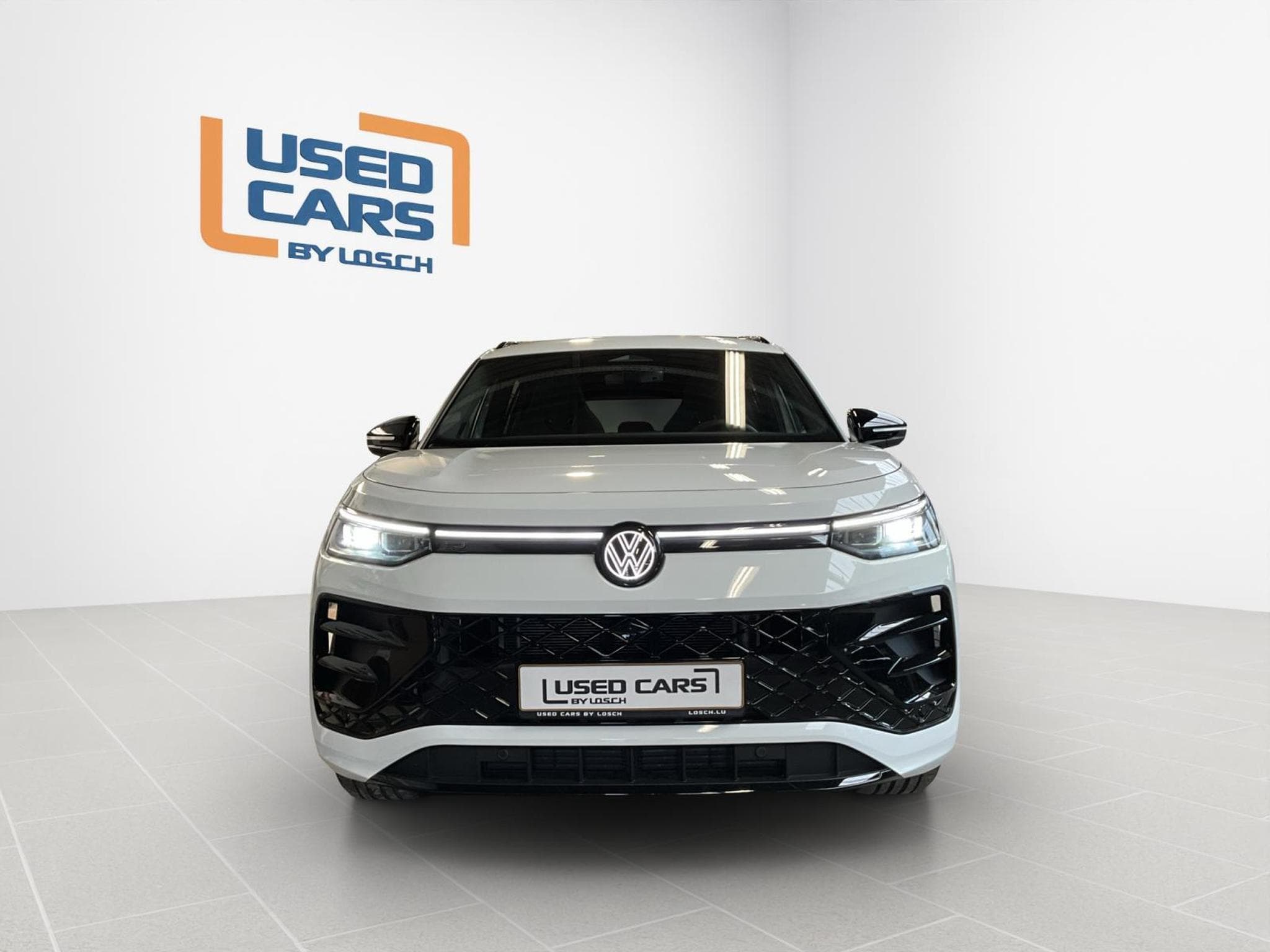 VW Tayron R-Line+DSG+4M+Black-Style+Pano+IQ-Drive+P.Info.+AHK (2025) - Photo 3