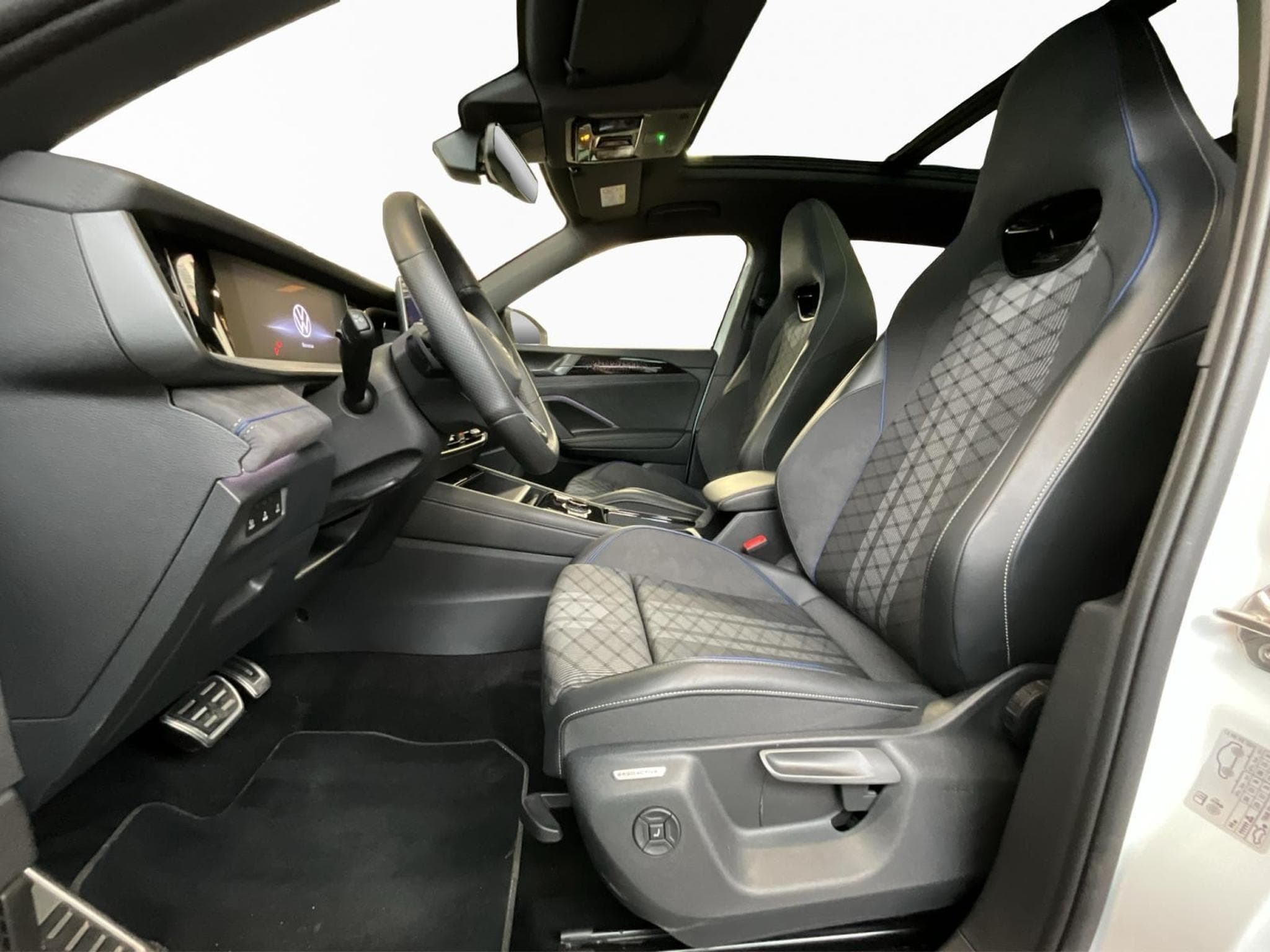 VW Tayron R-Line+DSG+4M+Black-Style+Pano+IQ-Drive+P.Info.+AHK (2025) - Photo 9