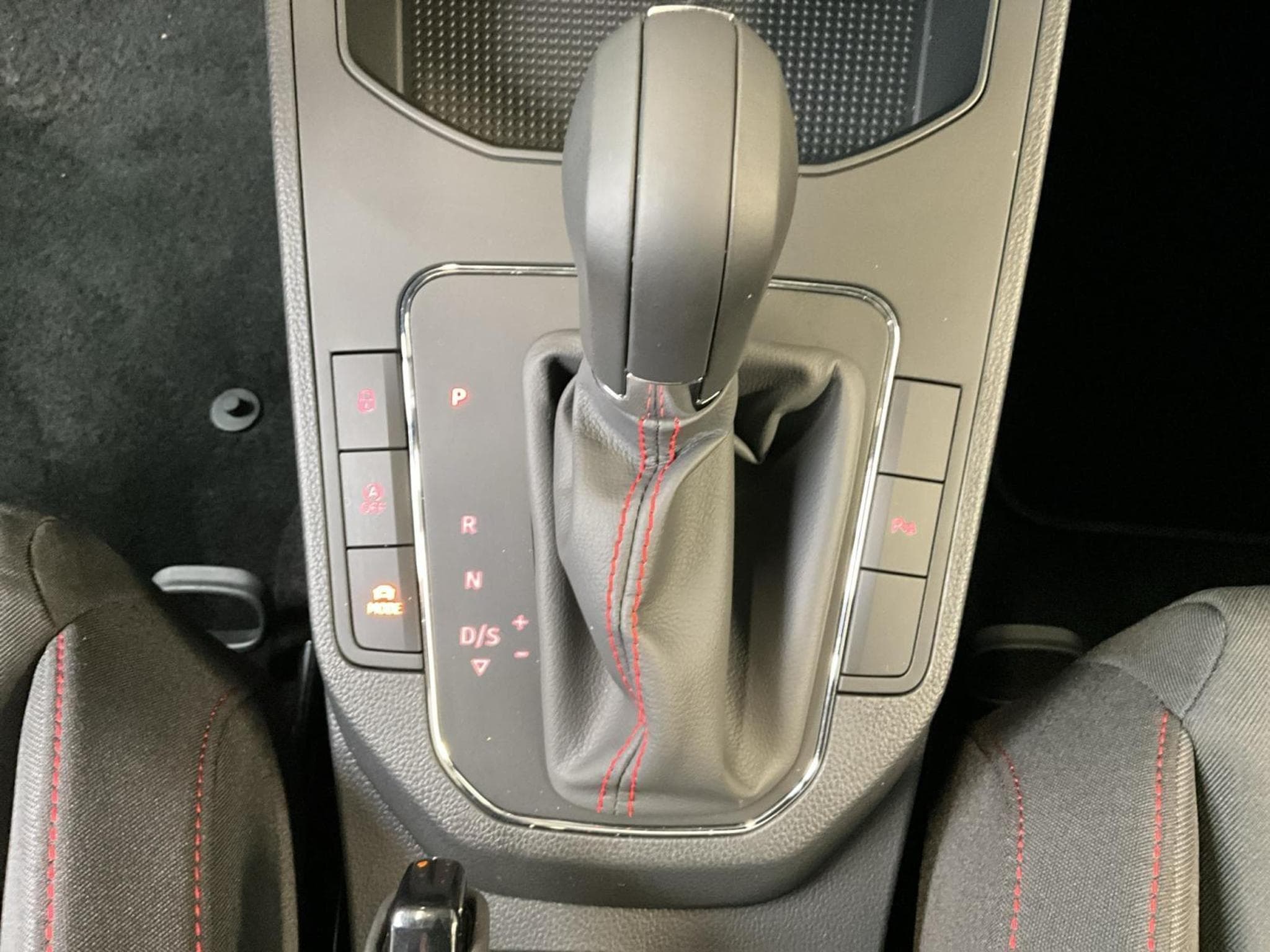 Seat Ibiza FR+DSG+FullLED+Navi+P.Drive+P.Vision+ (2021) - Photo 12