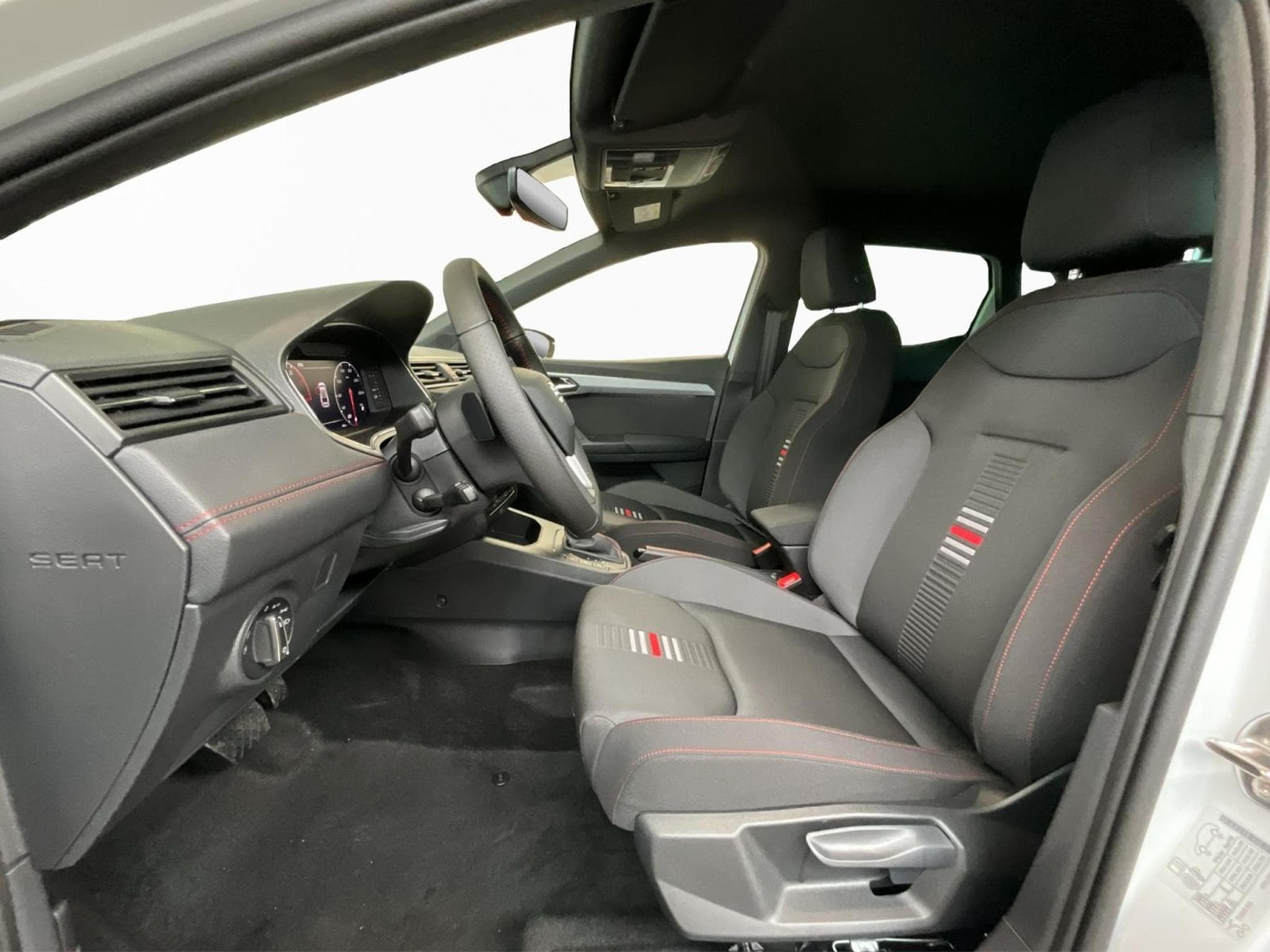 Seat Ibiza FR+DSG+FullLED+Navi+P.Drive+P.Vision+ (2021) - Photo 9