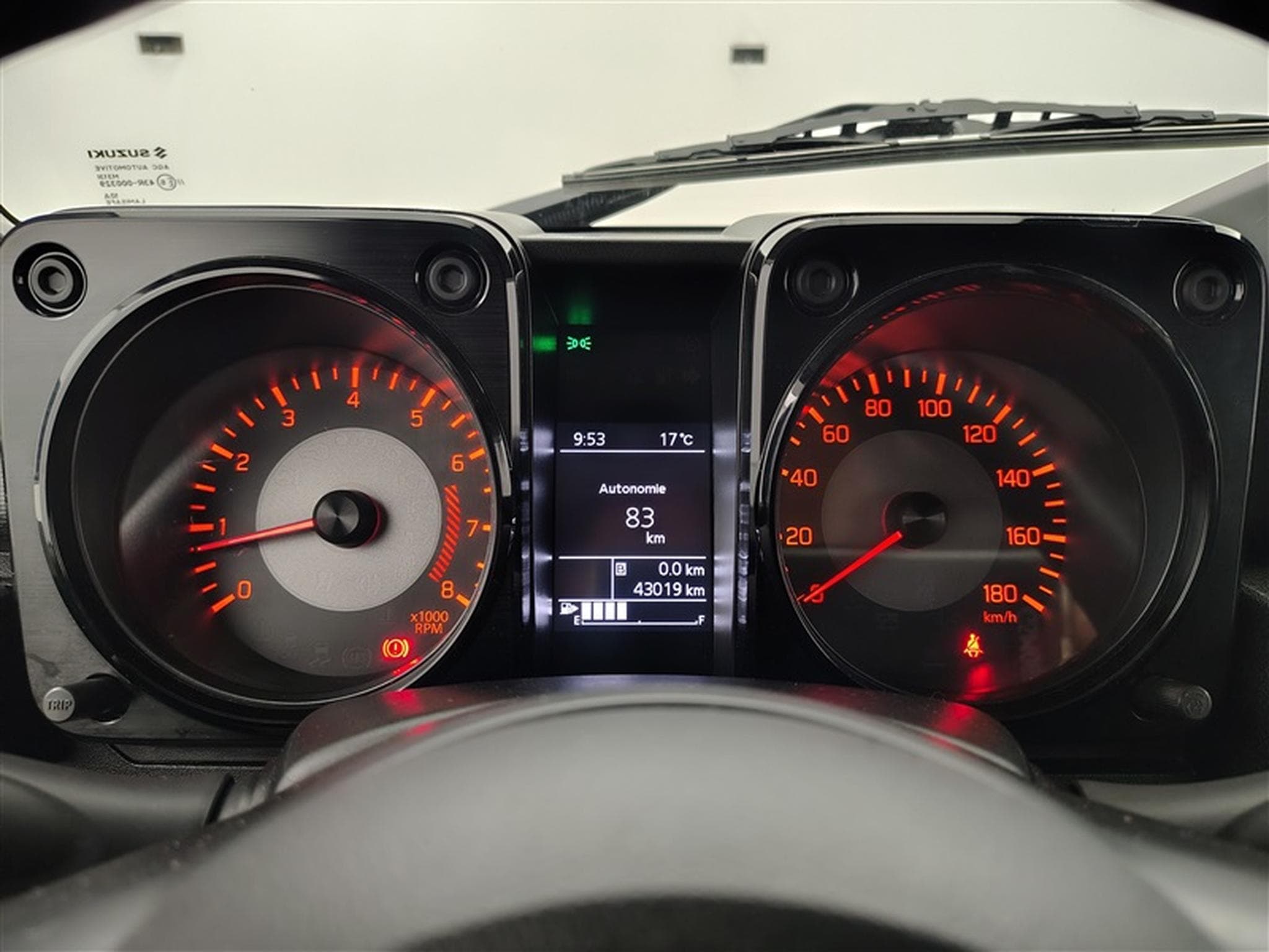 Suzuki Jimny 1.5i 4x4 GL (2023) - Foto 10