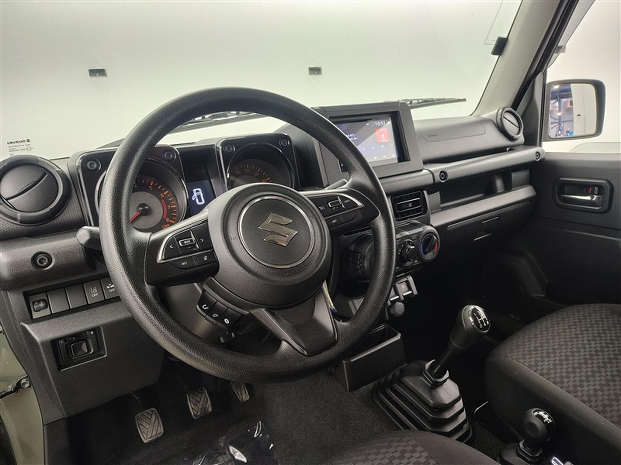 Suzuki Jimny 1.5i 4x4 GL (2023) - Foto 8