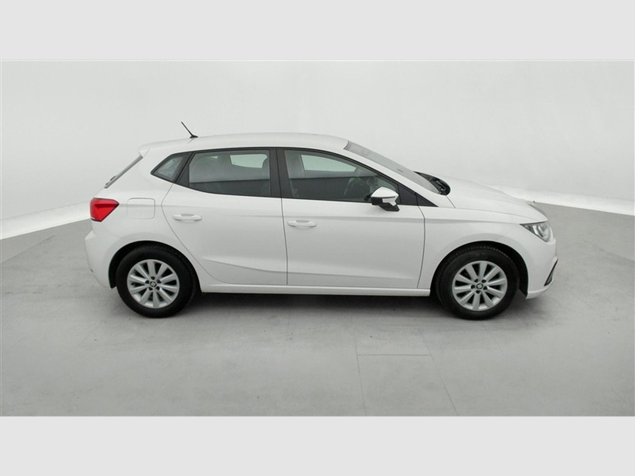 Seat Ibiza 1.0i 75cvStyle FULL LINK/CLIM/CRUISE/JA 15" (2018) - Foto 23