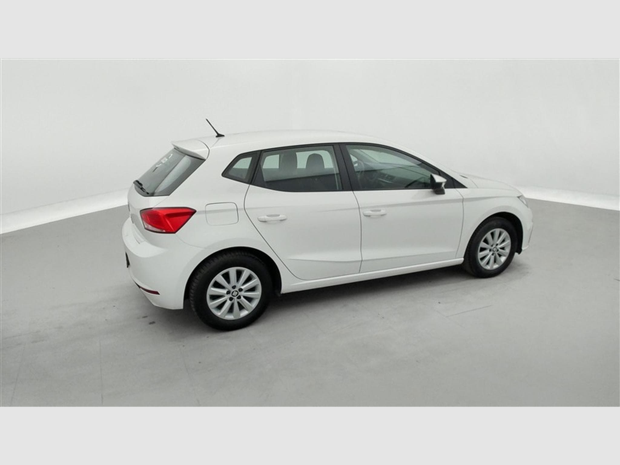 Seat Ibiza 1.0i 75cvStyle FULL LINK/CLIM/CRUISE/JA 15" (2018) - Foto 24