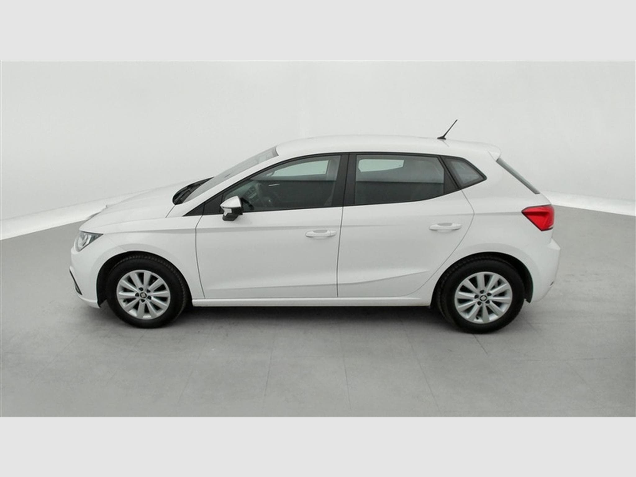 Seat Ibiza 1.0i 75cvStyle FULL LINK/CLIM/CRUISE/JA 15" (2018) - Foto 3