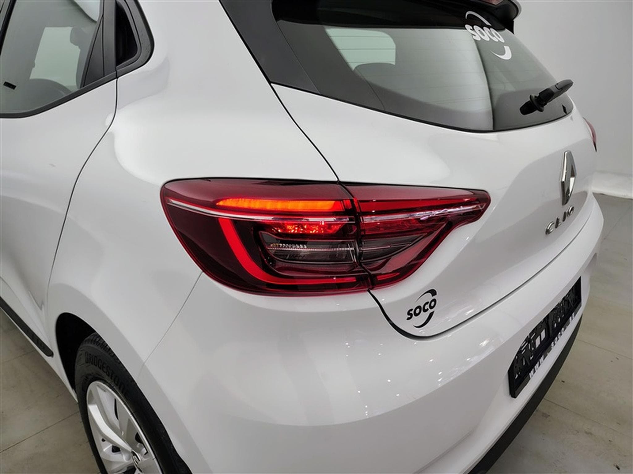 Renault Clio 1.0i SCe 65cv Zen CLIM / FULL LED / CRUISE / BLUETOOTH (2023) - Foto 16
