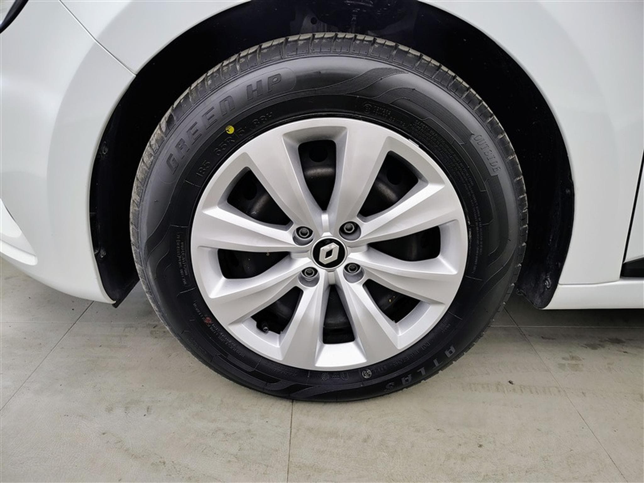 Renault Clio 1.0i SCe 65cv Zen CLIM / FULL LED / CRUISE / BLUETOOTH (2023) - Foto 6