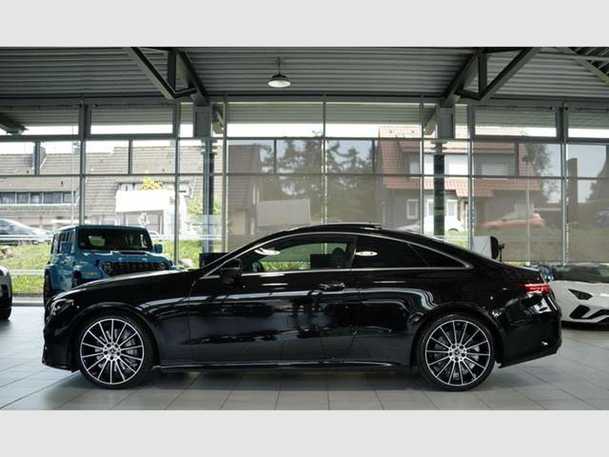 Mercedes E 450 4M Coupé AMG Line *1.H *20 *Pano *BURM (2021) - Foto 11