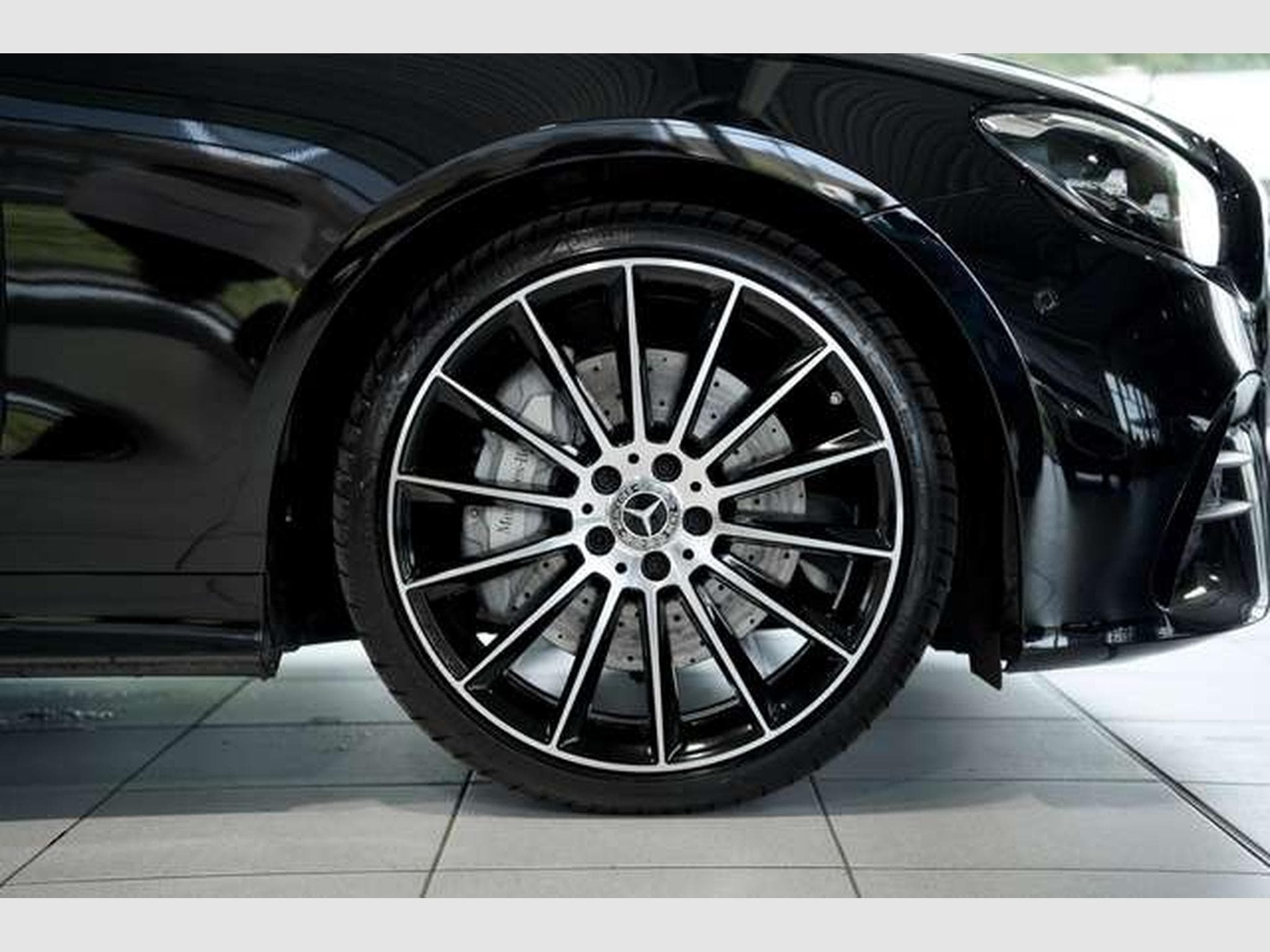 Mercedes E 450 4M Coupé AMG Line *1.H *20 *Pano *BURM (2021) - Foto 12