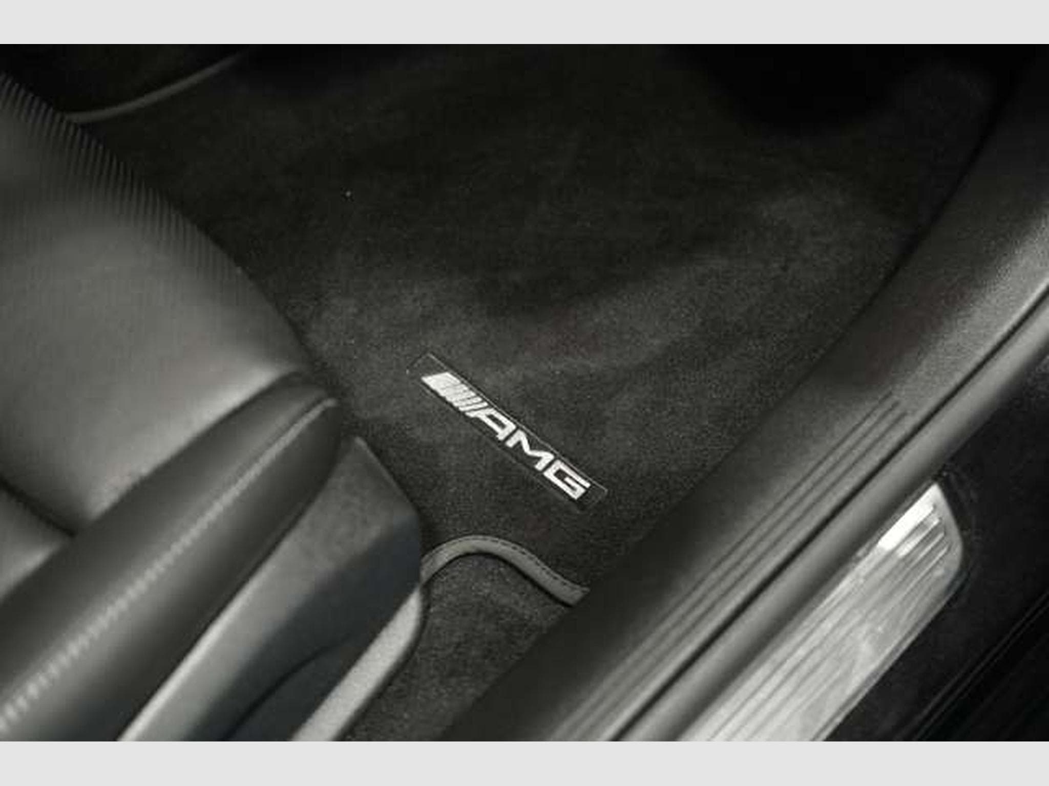 Mercedes E 450 4M Coupé AMG Line *1.H *20 *Pano *BURM (2021) - Foto 18