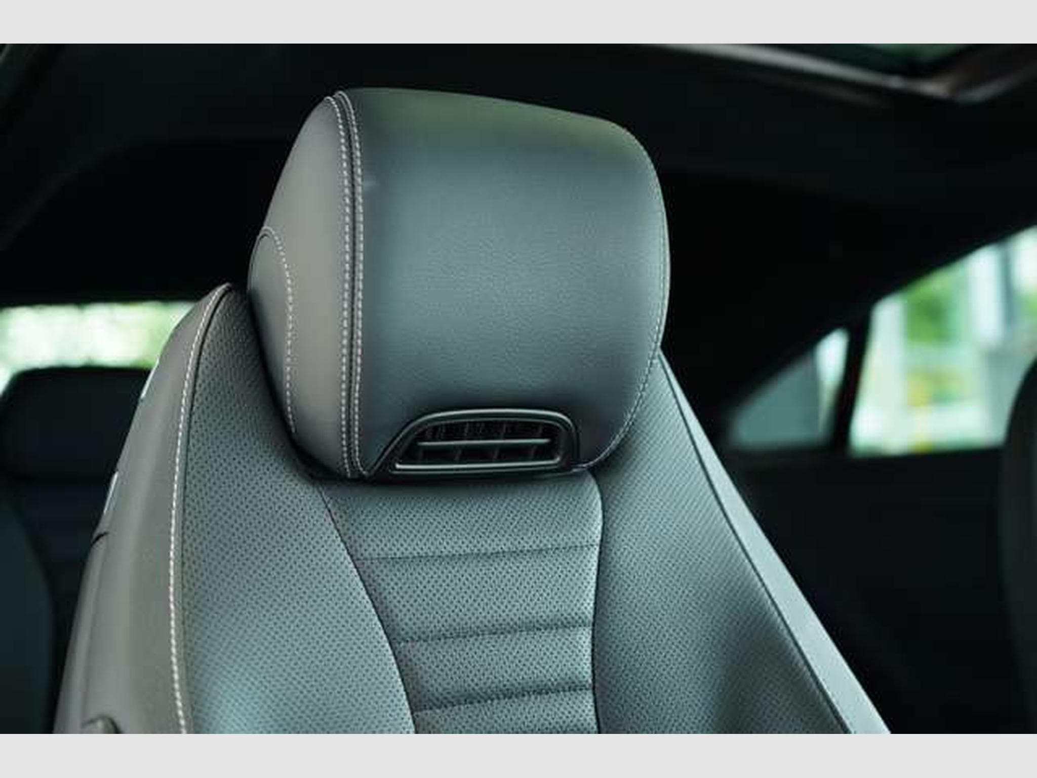 Mercedes E 450 4M Coupé AMG Line *1.H *20 *Pano *BURM (2021) - Foto 24