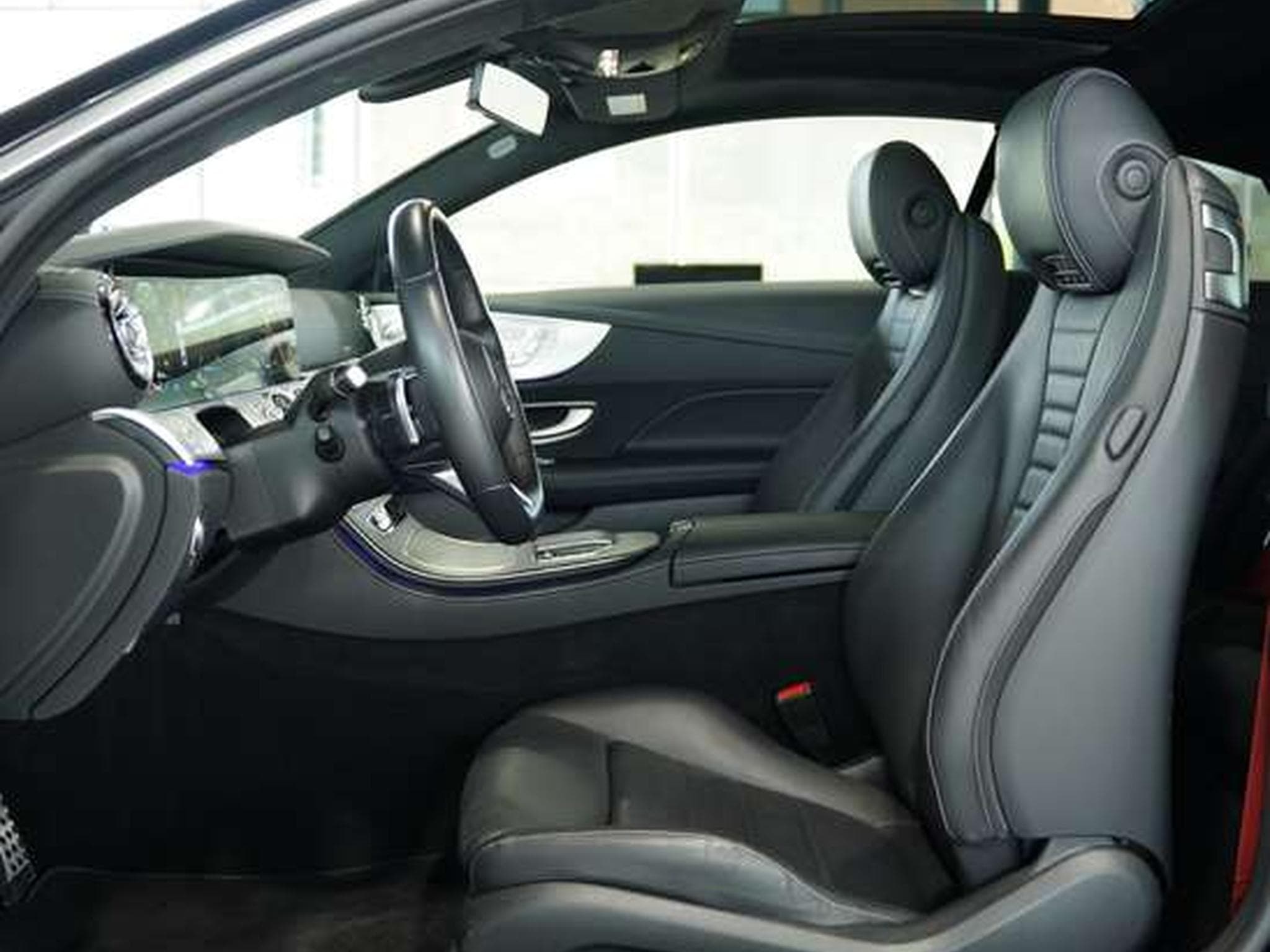 Mercedes E 450 4M Coupé AMG Line *1.H *20 *Pano *BURM (2021) - Foto 27